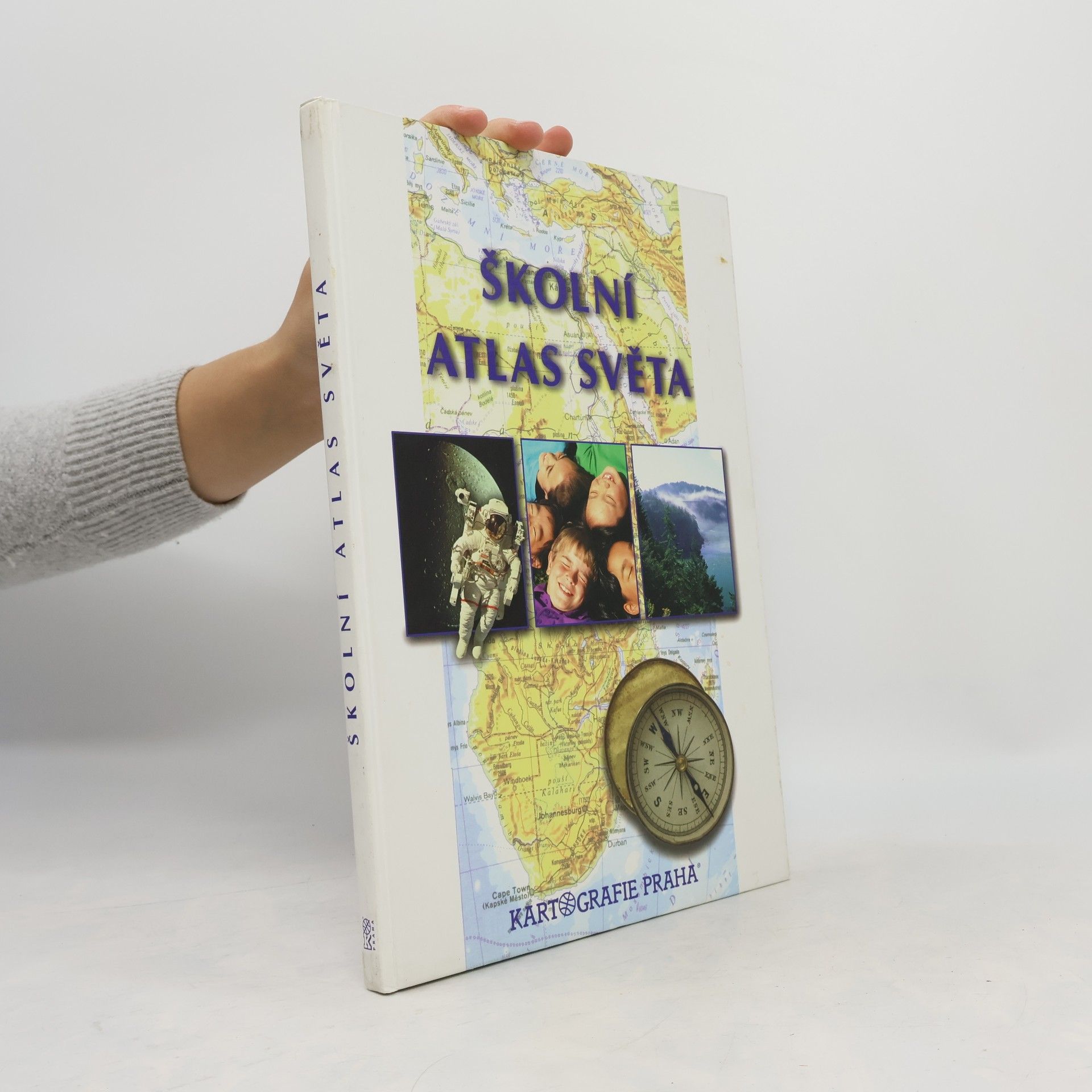 Věra Dobrovolná Školní atlas světa