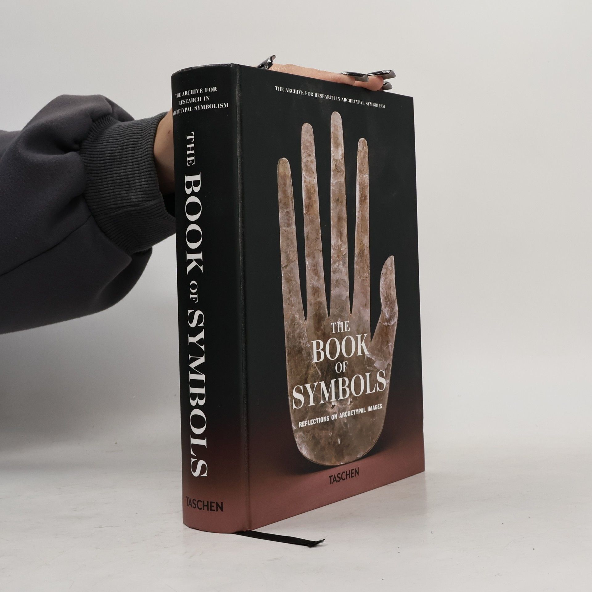 Collectif d'auteurs The book of symbols : Reflection of archetypal images