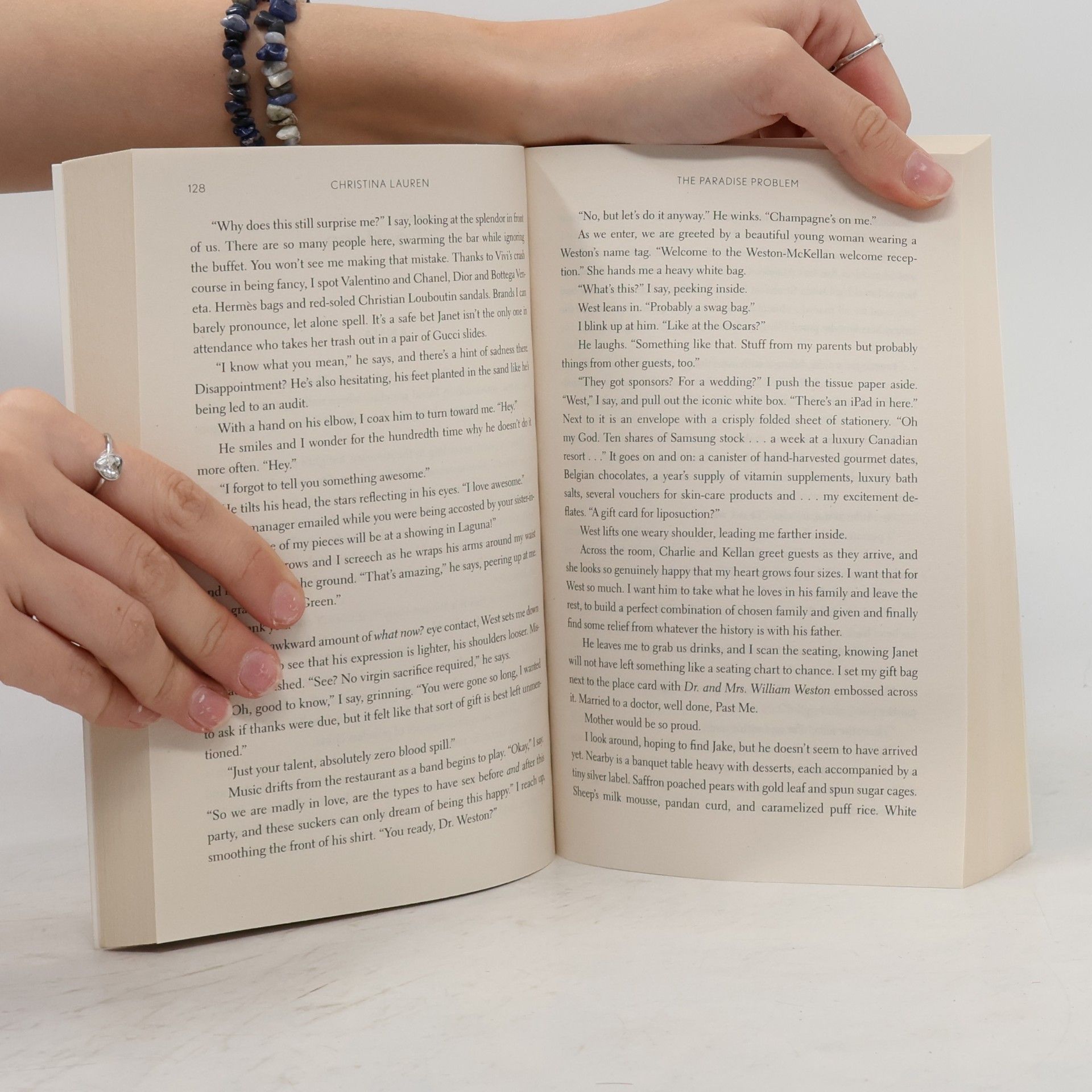 Christina Lauren The Paradise Problem: A sparkling opposites-attract, fake-dating romance