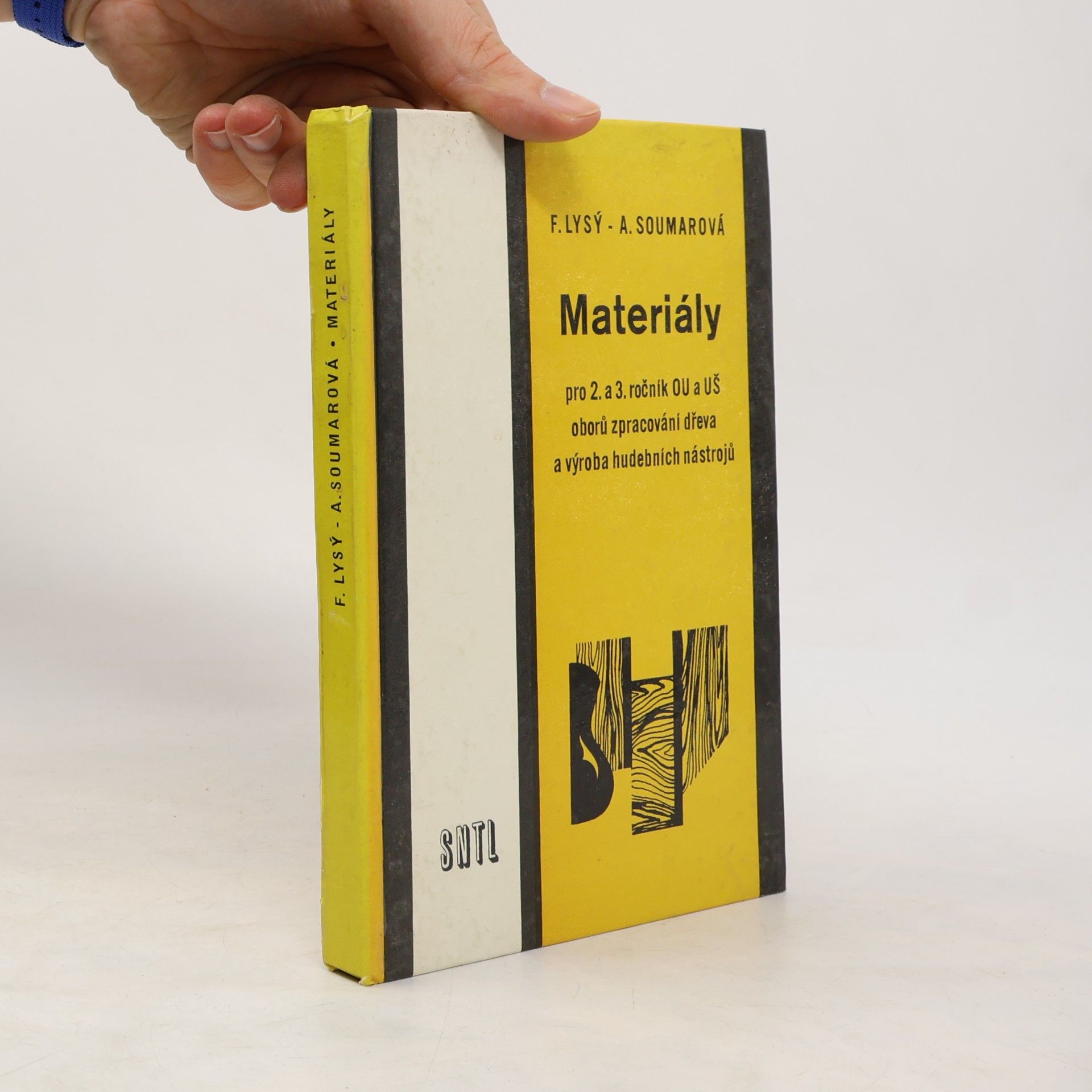 Materiály