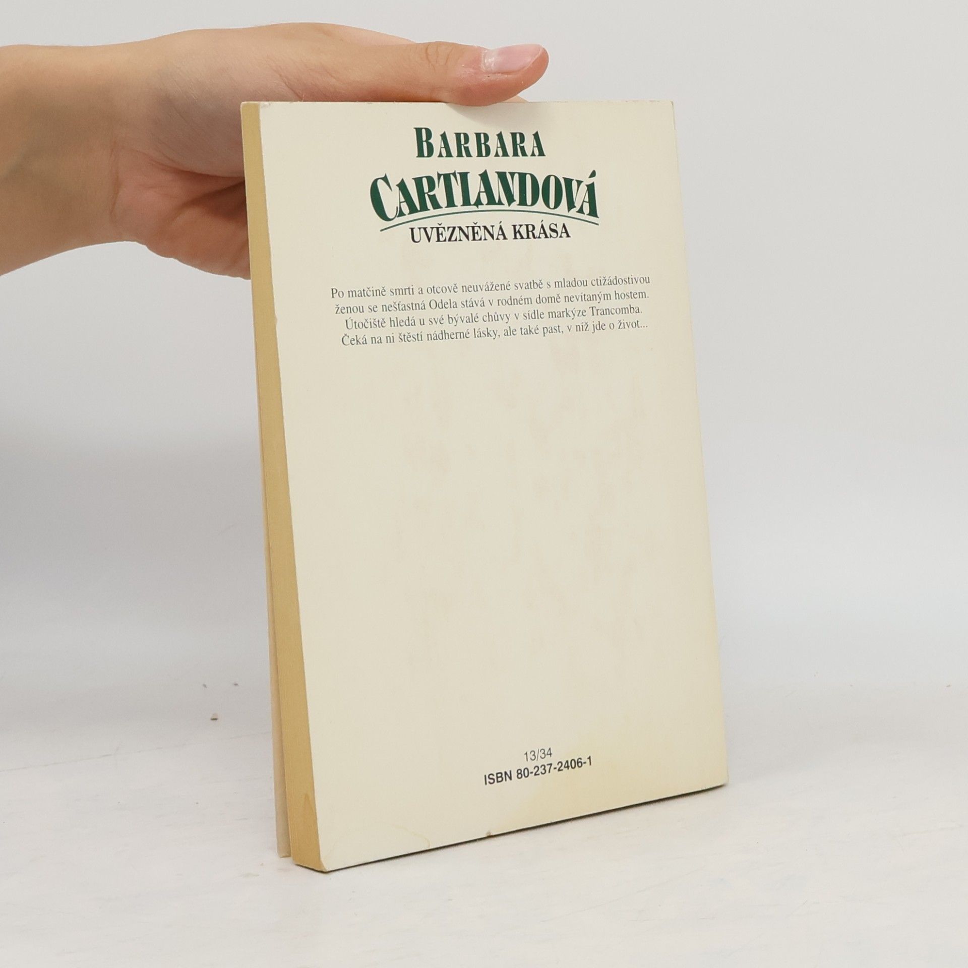 Barbara Cartland Uvězněná krása. Polibky v měsíční záři