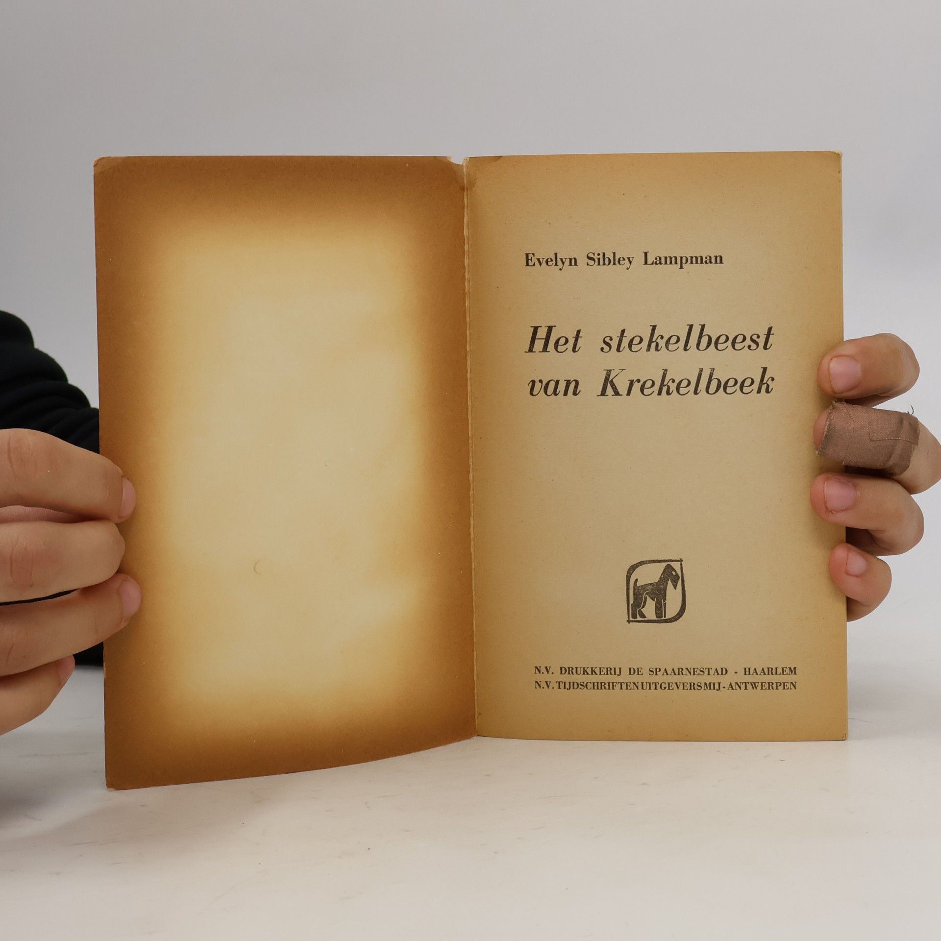Evelyn Sibley Lampman Het Stekelbeest Van Krekelbeen