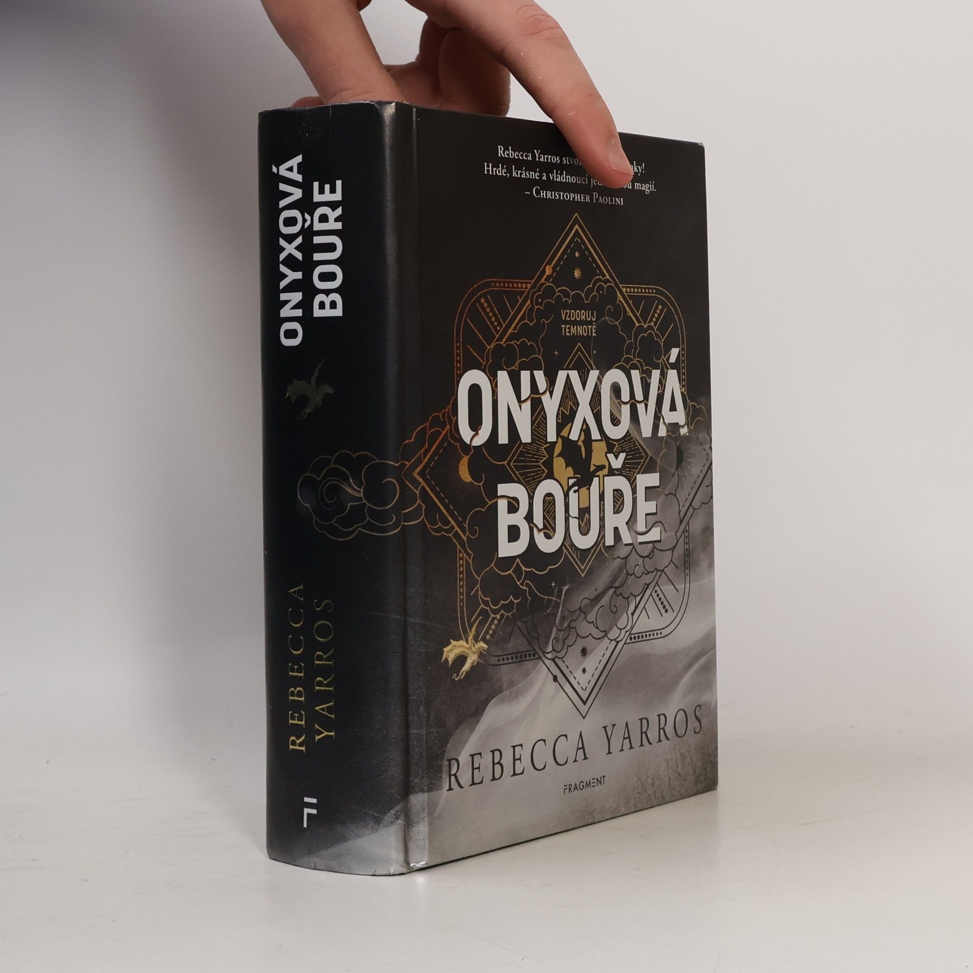 Rebecca Yarros Onyxová bouře