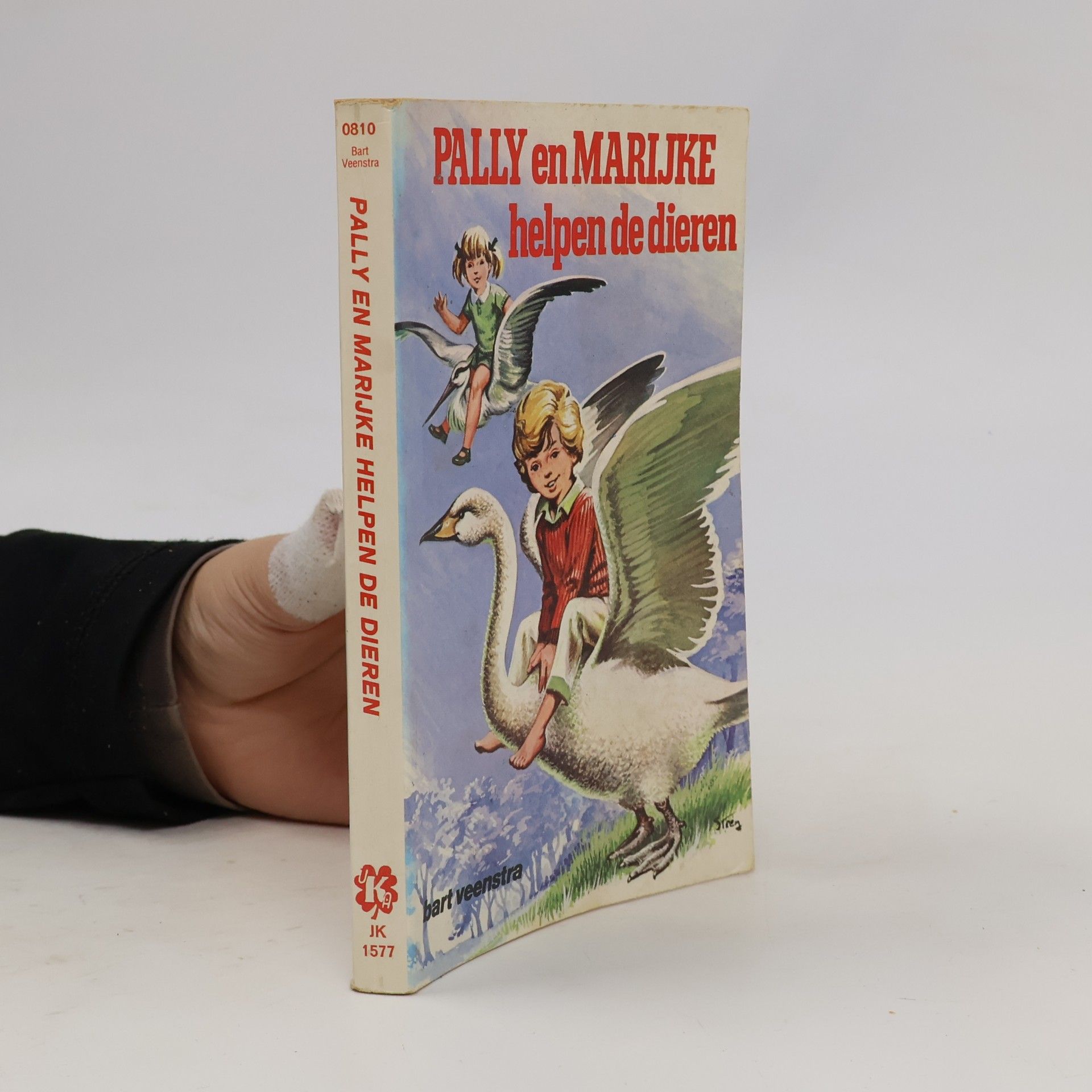 Bart Veenstra Pally en Marijke helpen de dieren