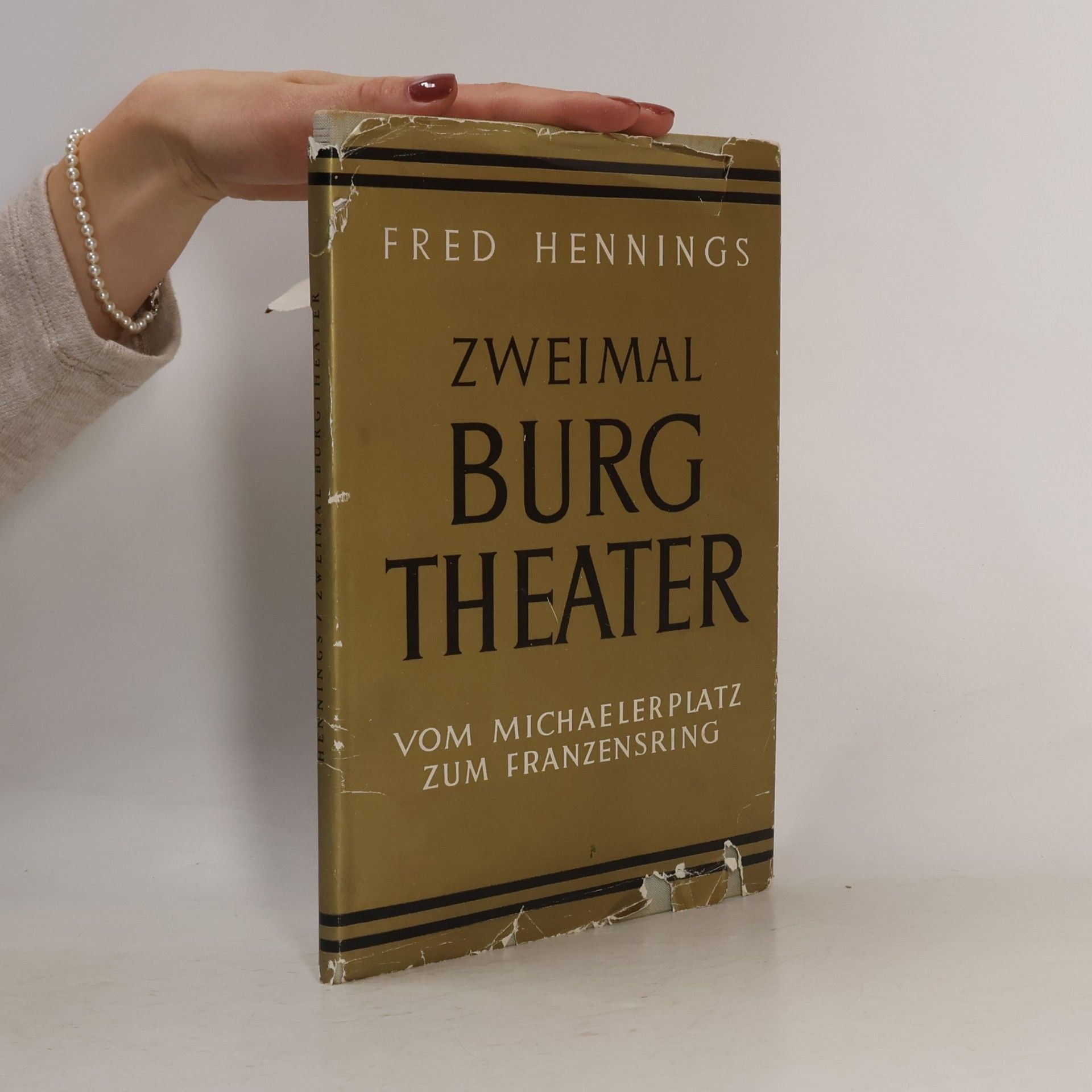 Fred Hennings Zweimal Burgtheater