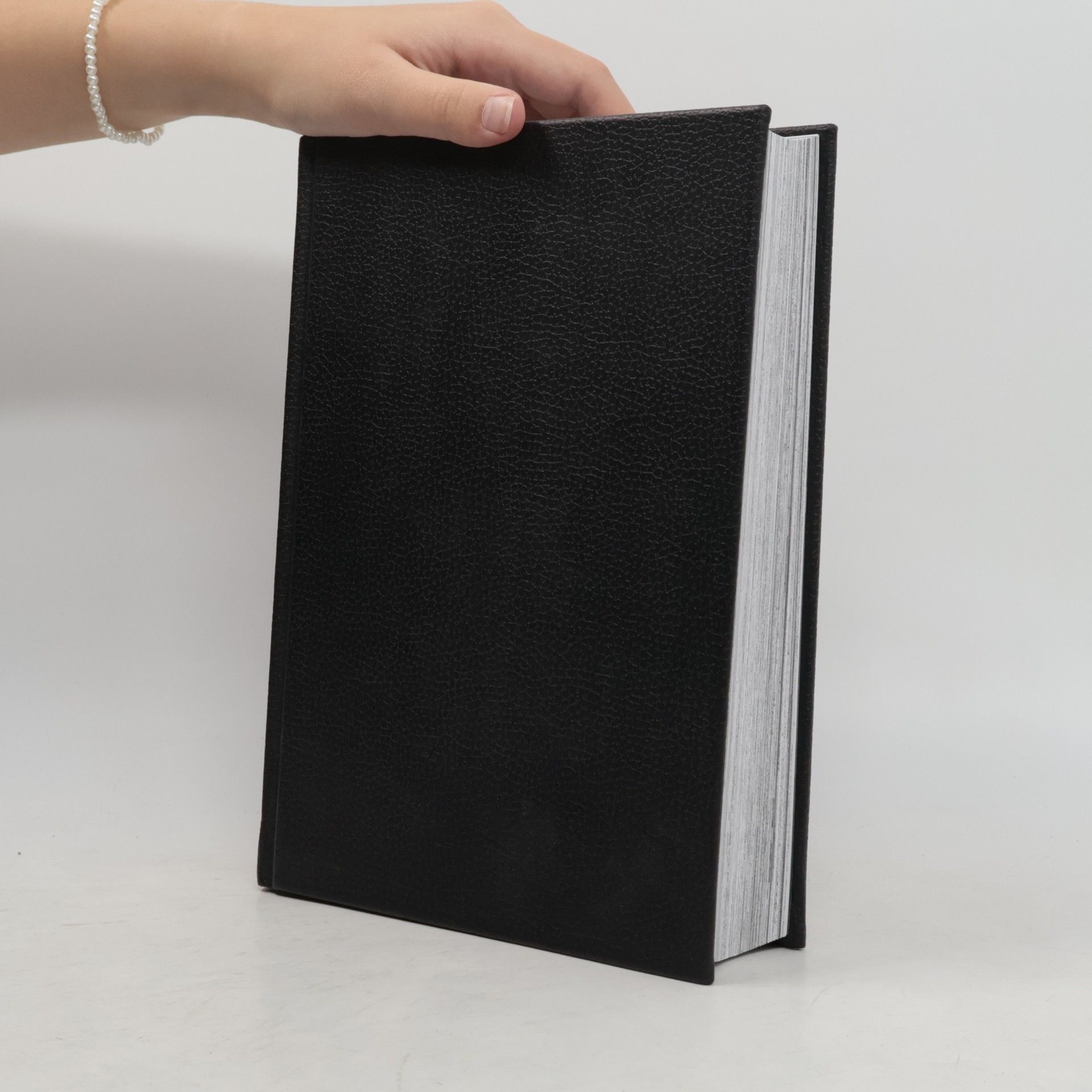 Kentaro Miura Berserk Deluxe Volume 4