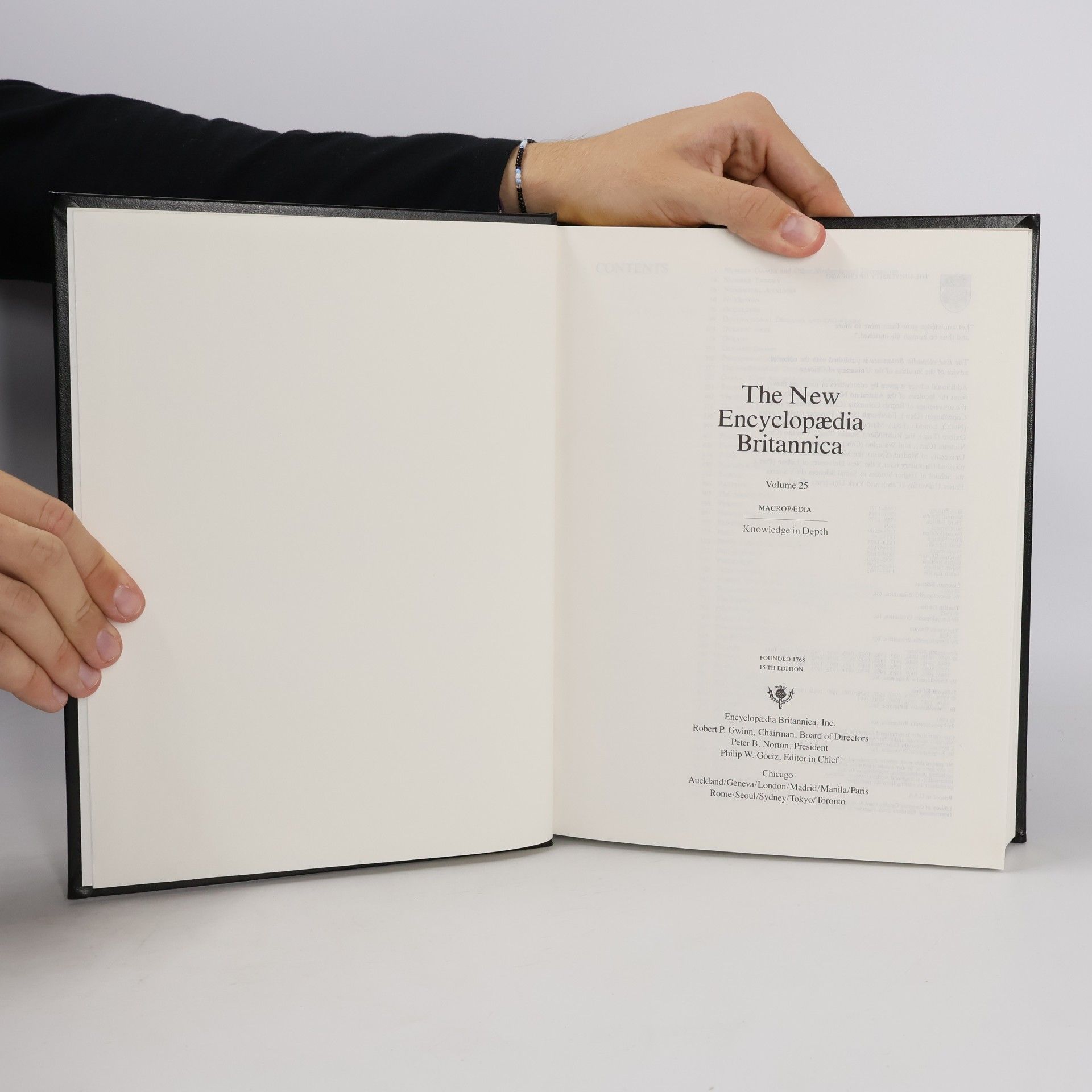 Various authors Britannica Macropædia 25