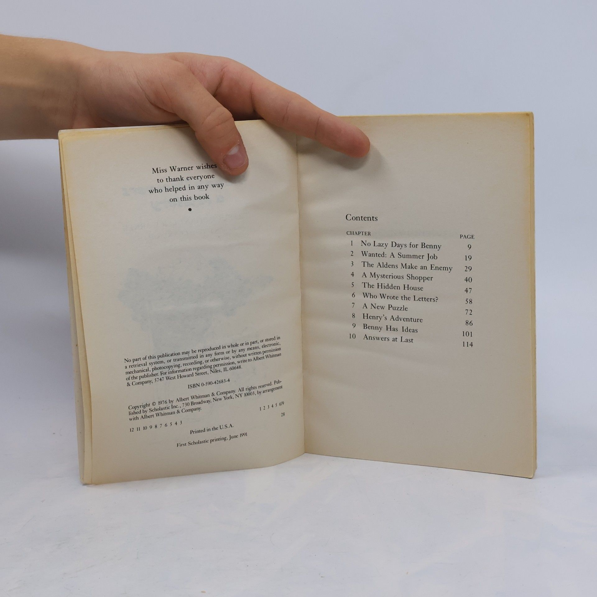 Gertrude Chandler Warner Benny Uncovers a Mystery