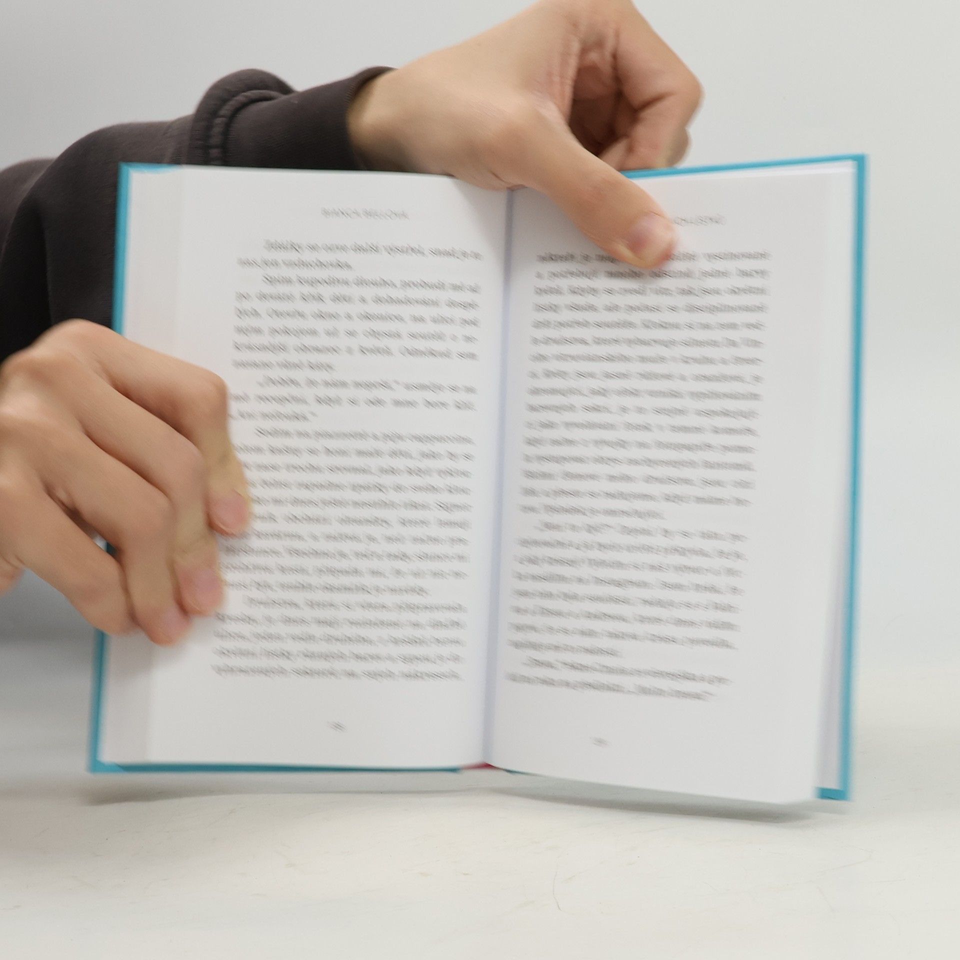 Autores varios Kořeny