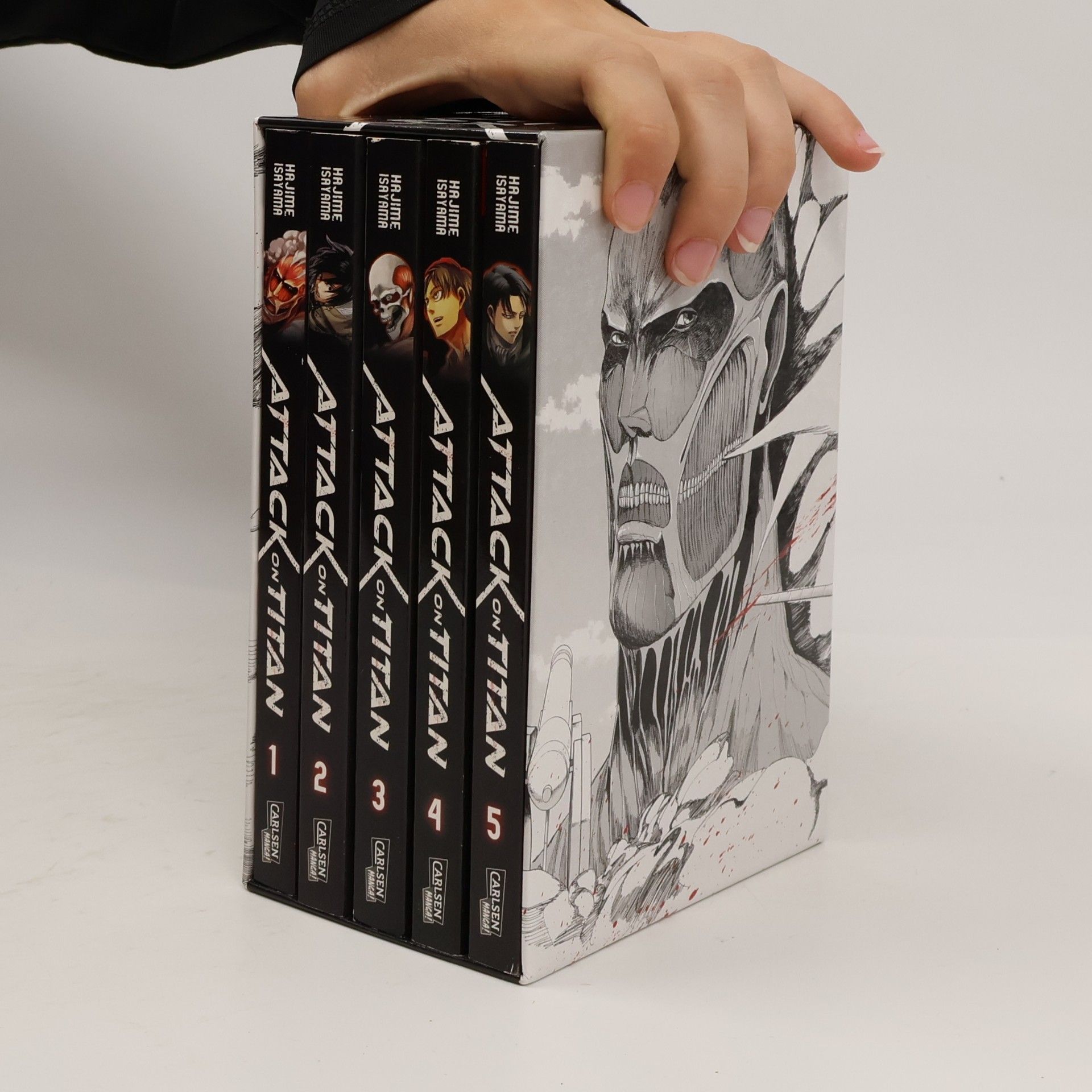 Hajime Isayama Attack on Titan. Box 1-5