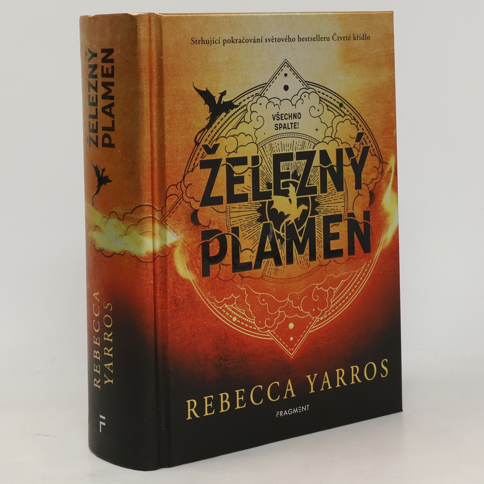 Rebecca Yarros Železný plamen