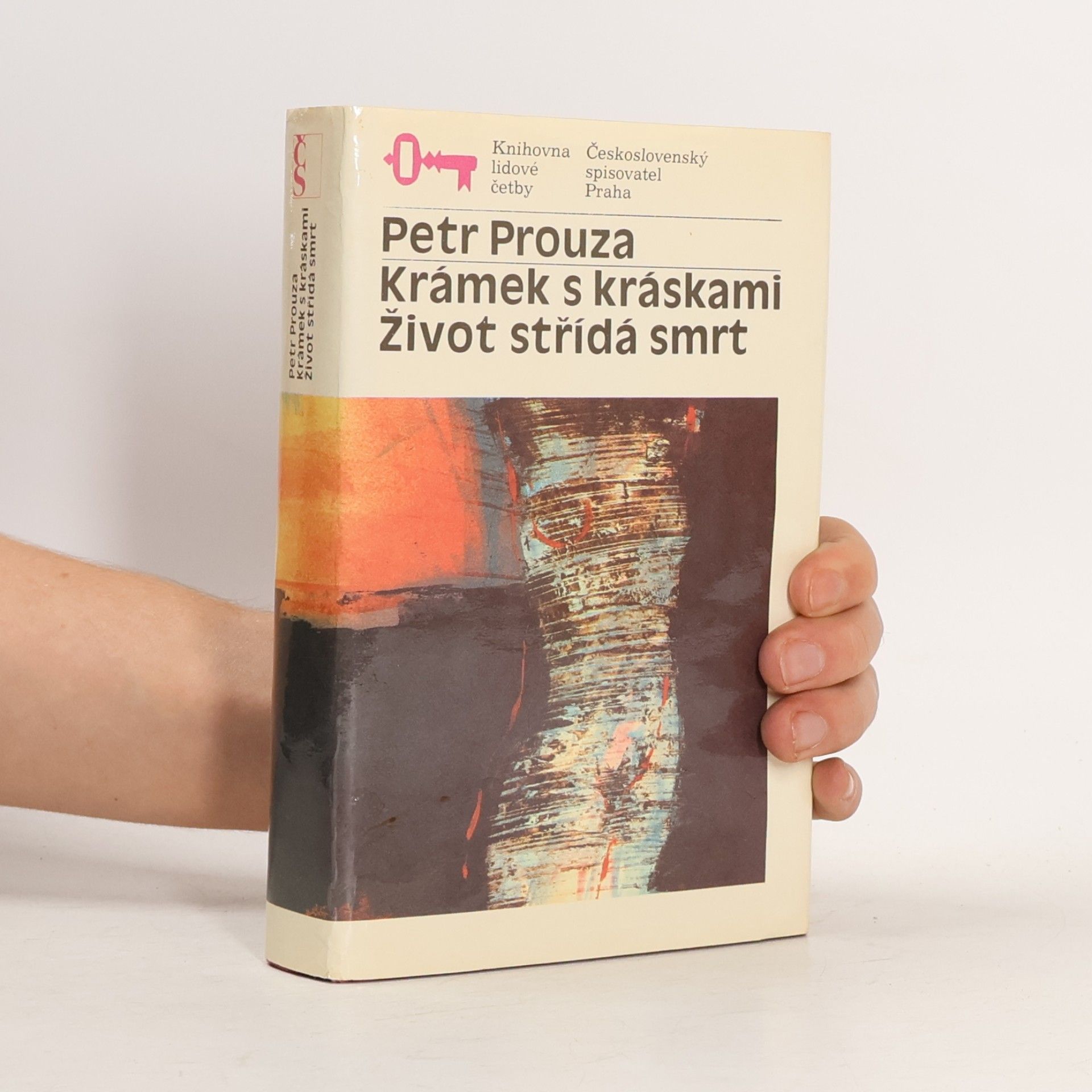 Krámek s kráskami. Život střídá smrt