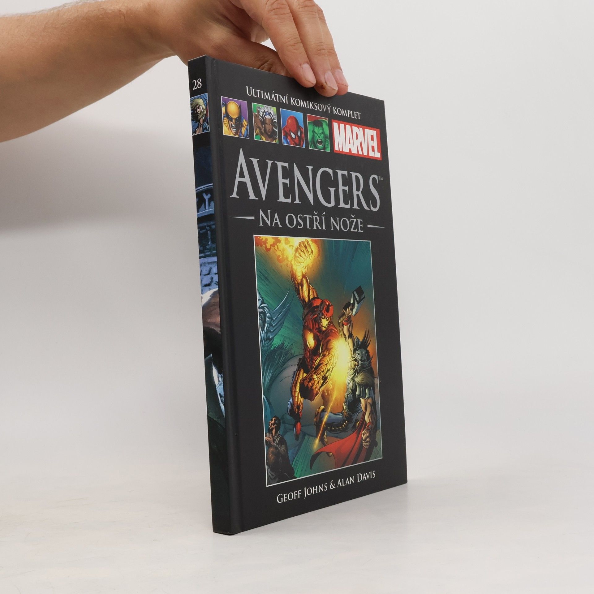 Alan Davis Ultimátní komiksový komplet 28. Avengers. Na ostří nože