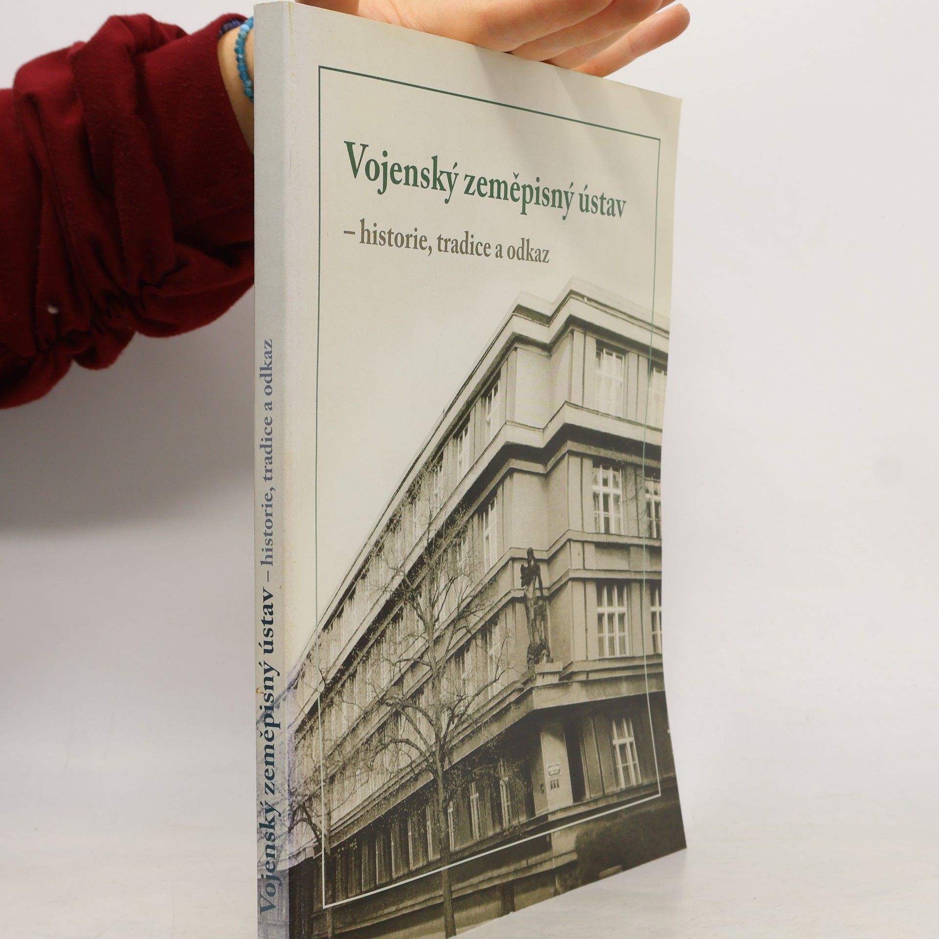 Drahomír Dušátko Vojenský zeměpisný ústav : historie, tradice a odkaz : [1925-2004]