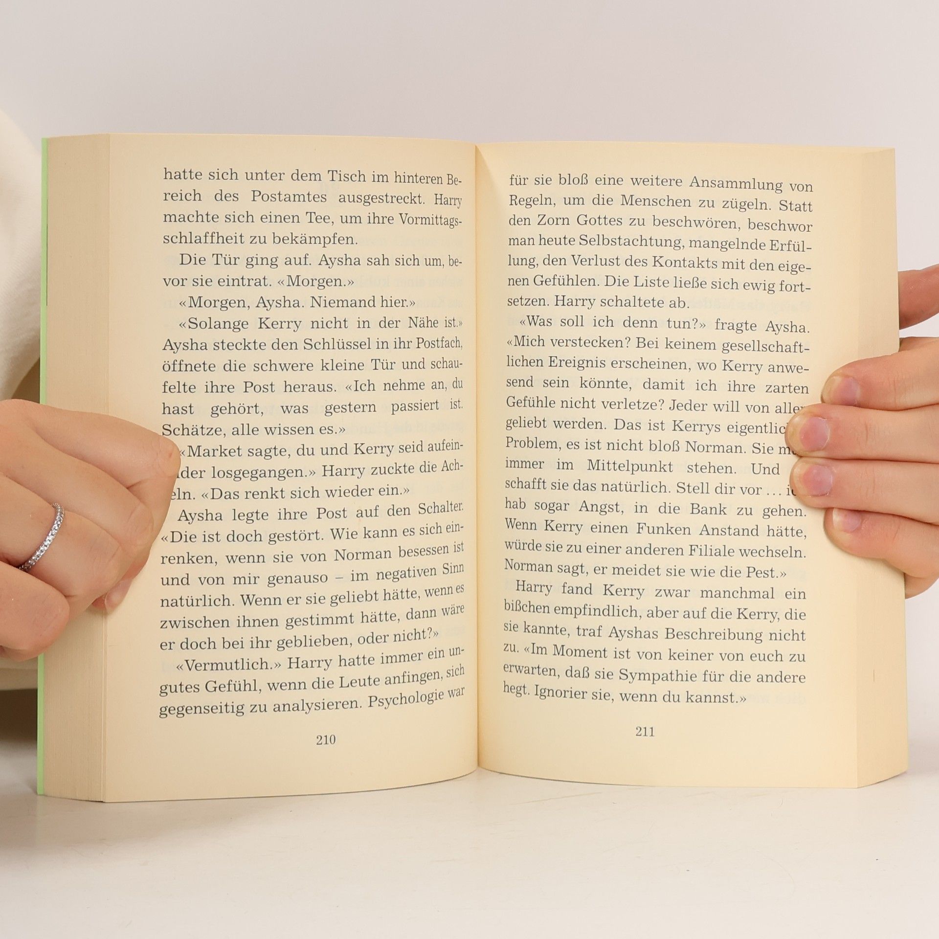 Rita Mae Brown Virus im Netz
