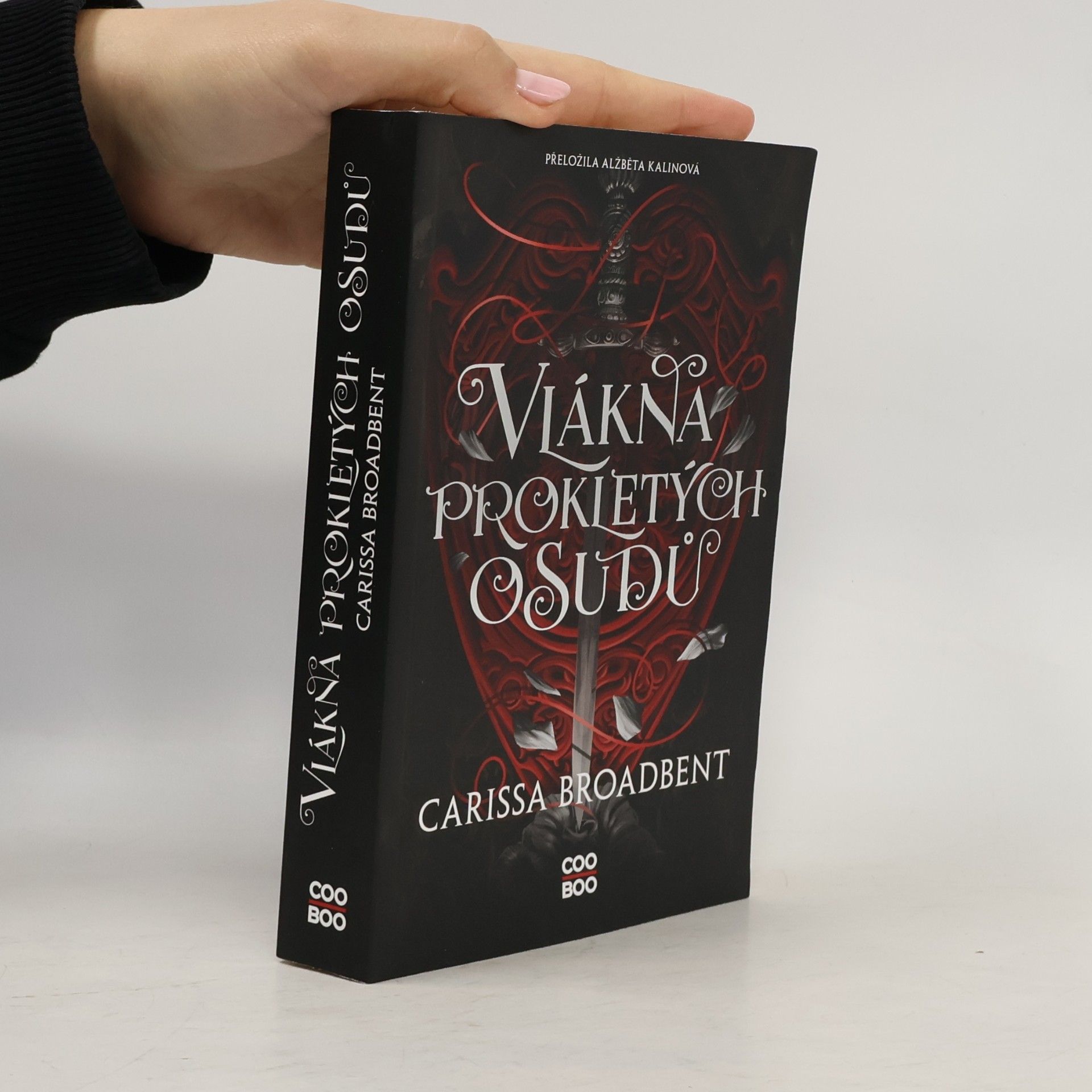 Carissa Broadbent Vlákna prokletých osudů