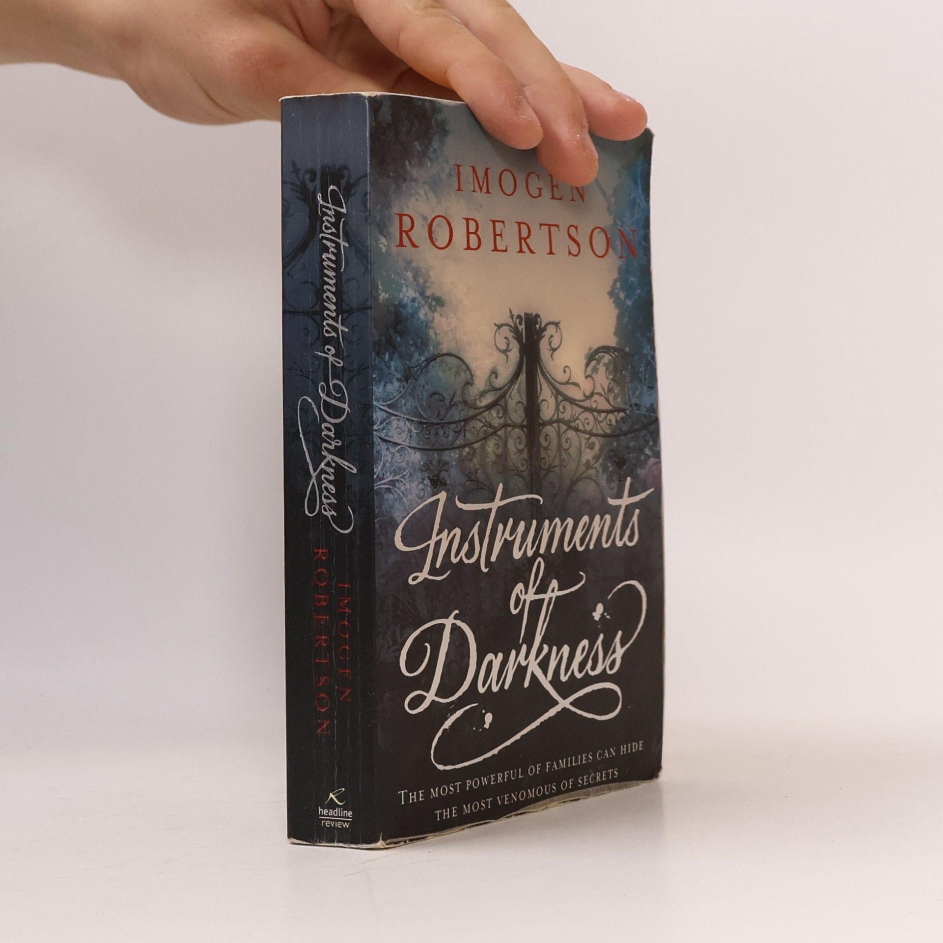 Imogen Robertson Instruments of Darkness