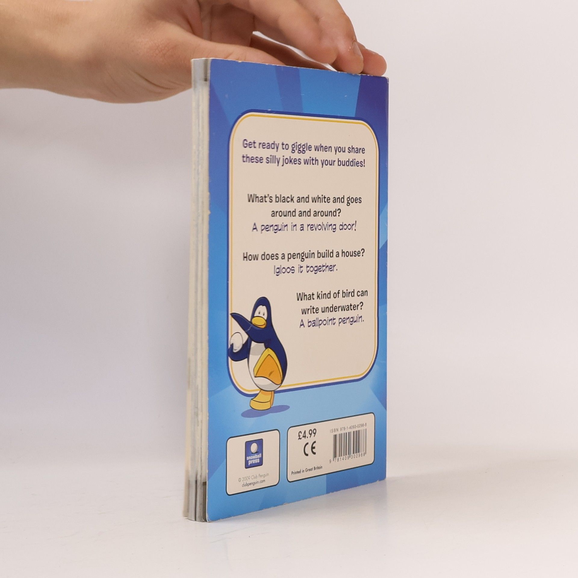 Rebecca McCarthy Club Penguin: Waddle Lot of Laughs Joke Book