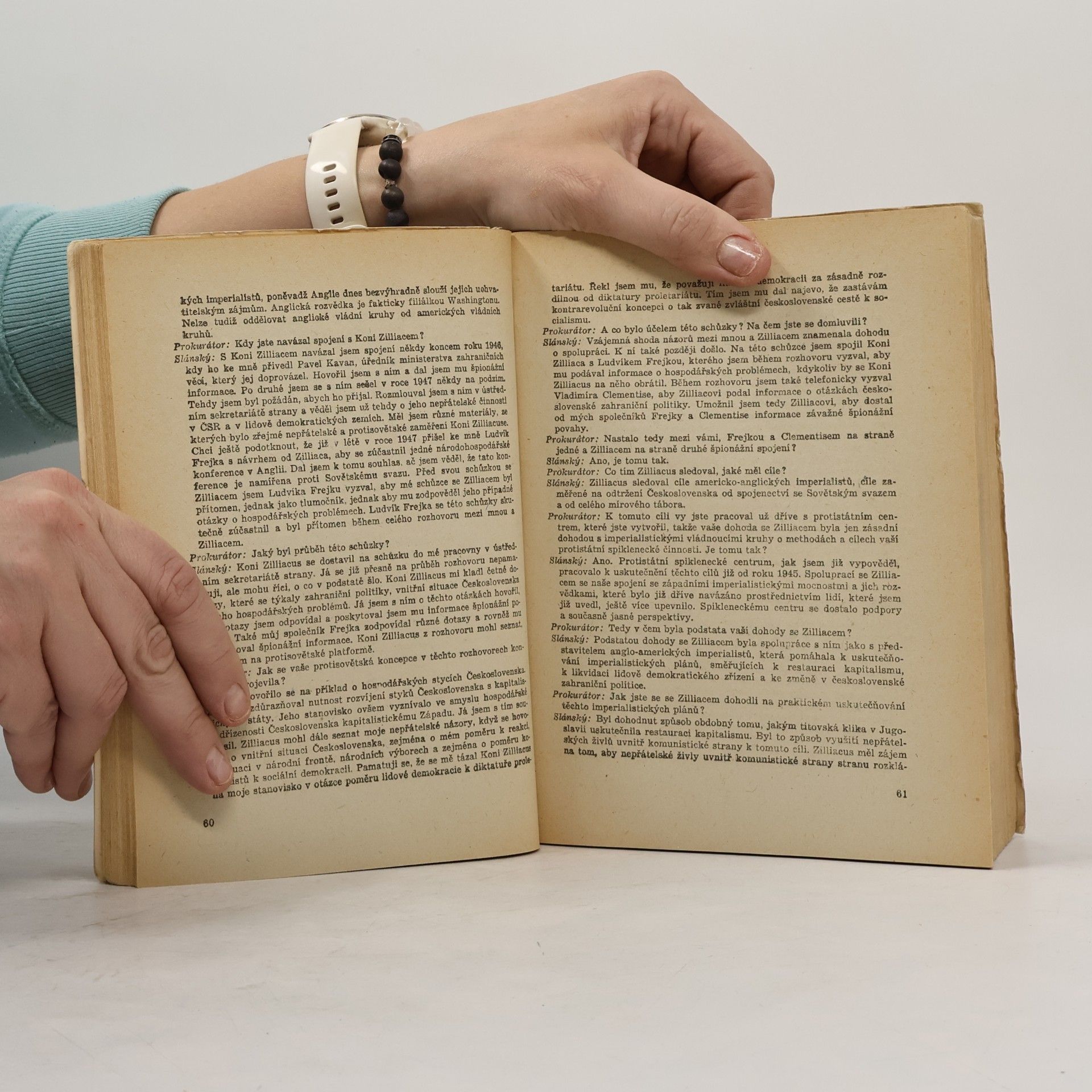 Various authors Proces s vedením protistátního spikleneckého centra v čele s Rudolfem Slánským