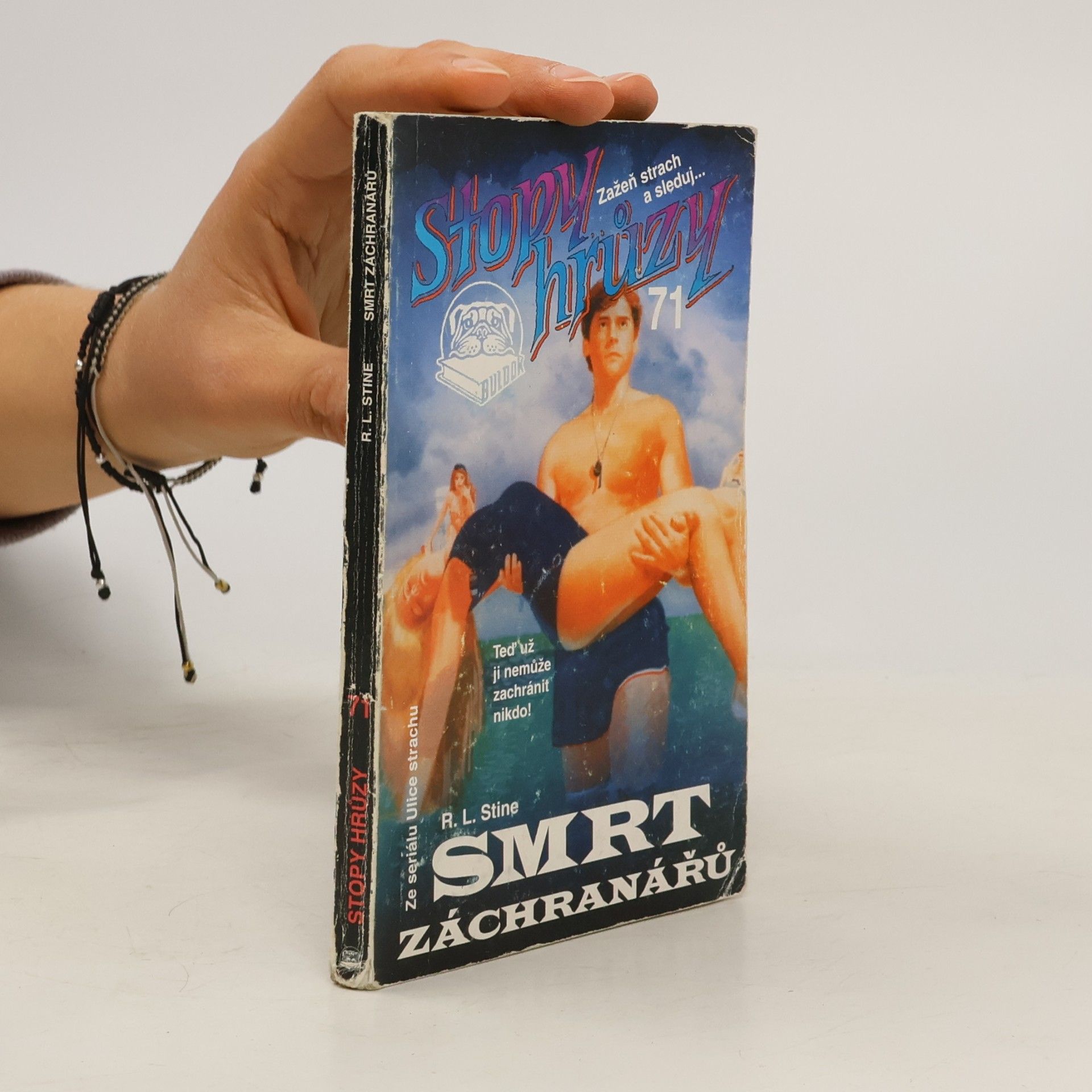 R. L. Stine Smrt záchranářů. Stopy hrůzy 71