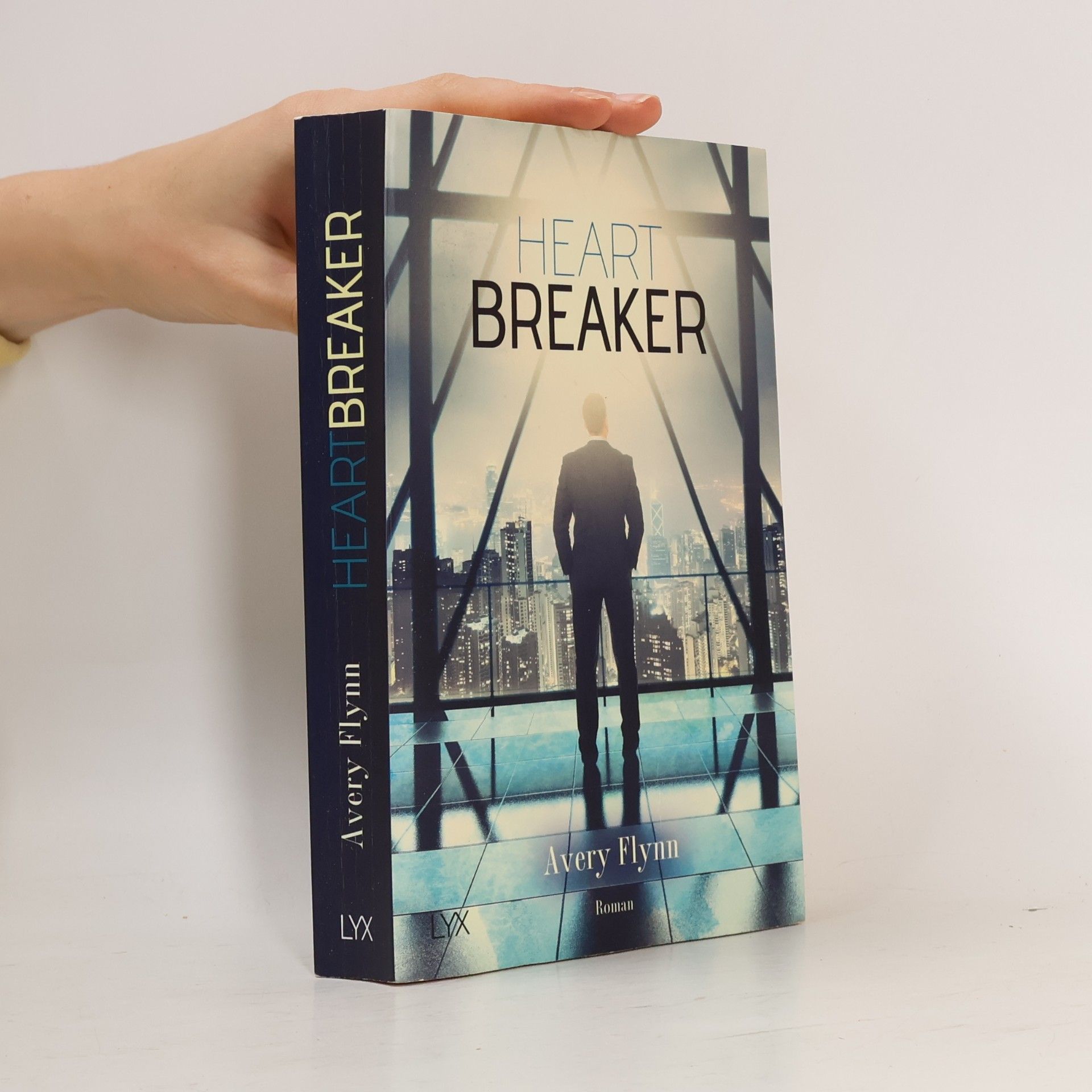 Avery Flynn Heartbreaker