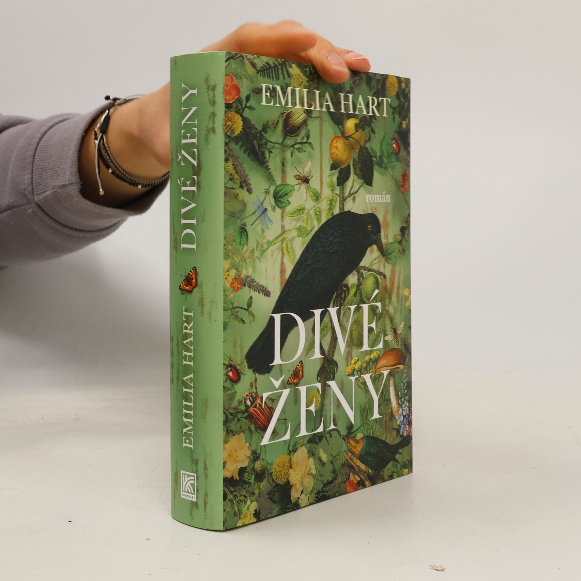 Emilia Hart Divé ženy