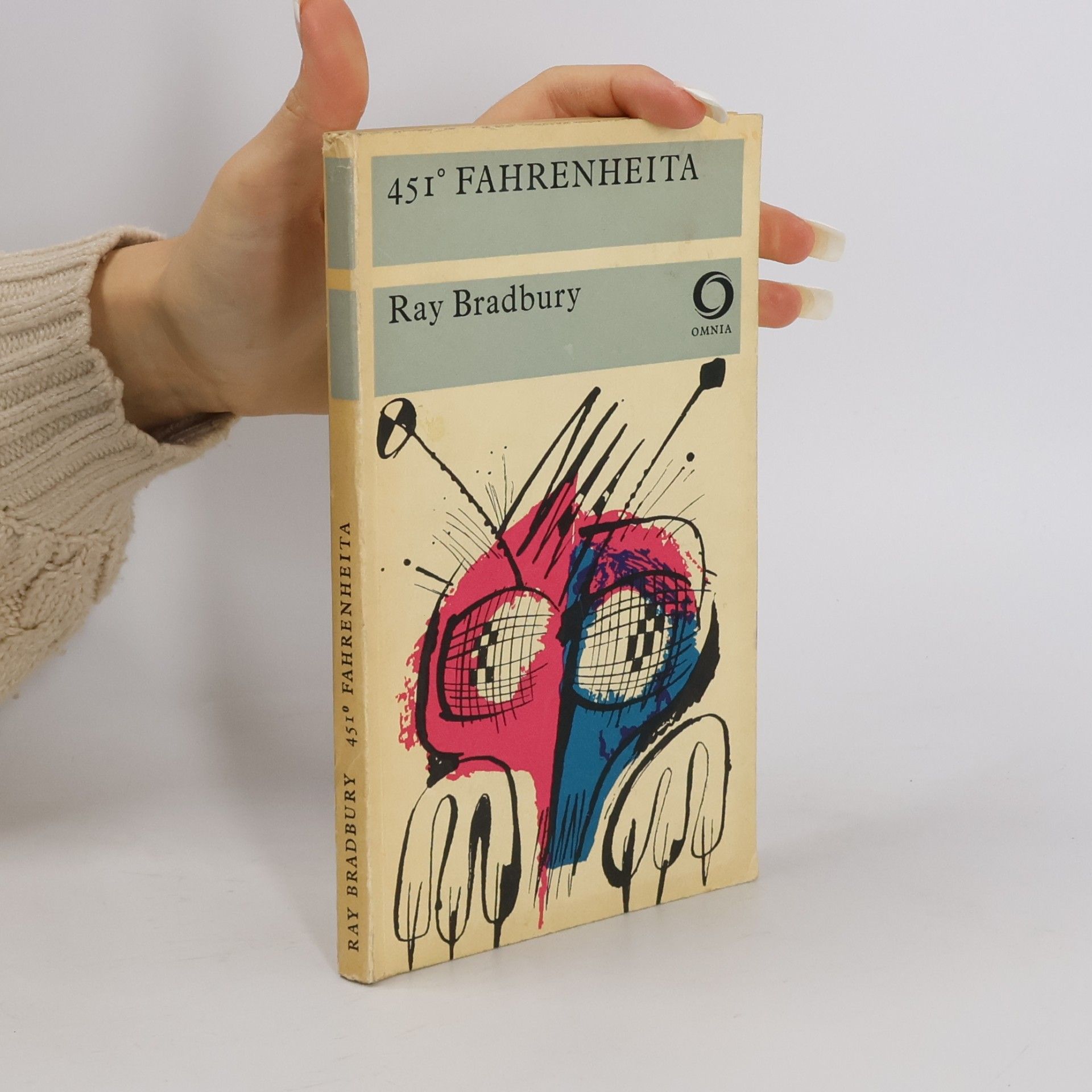 451 stupňů Fahrenheita