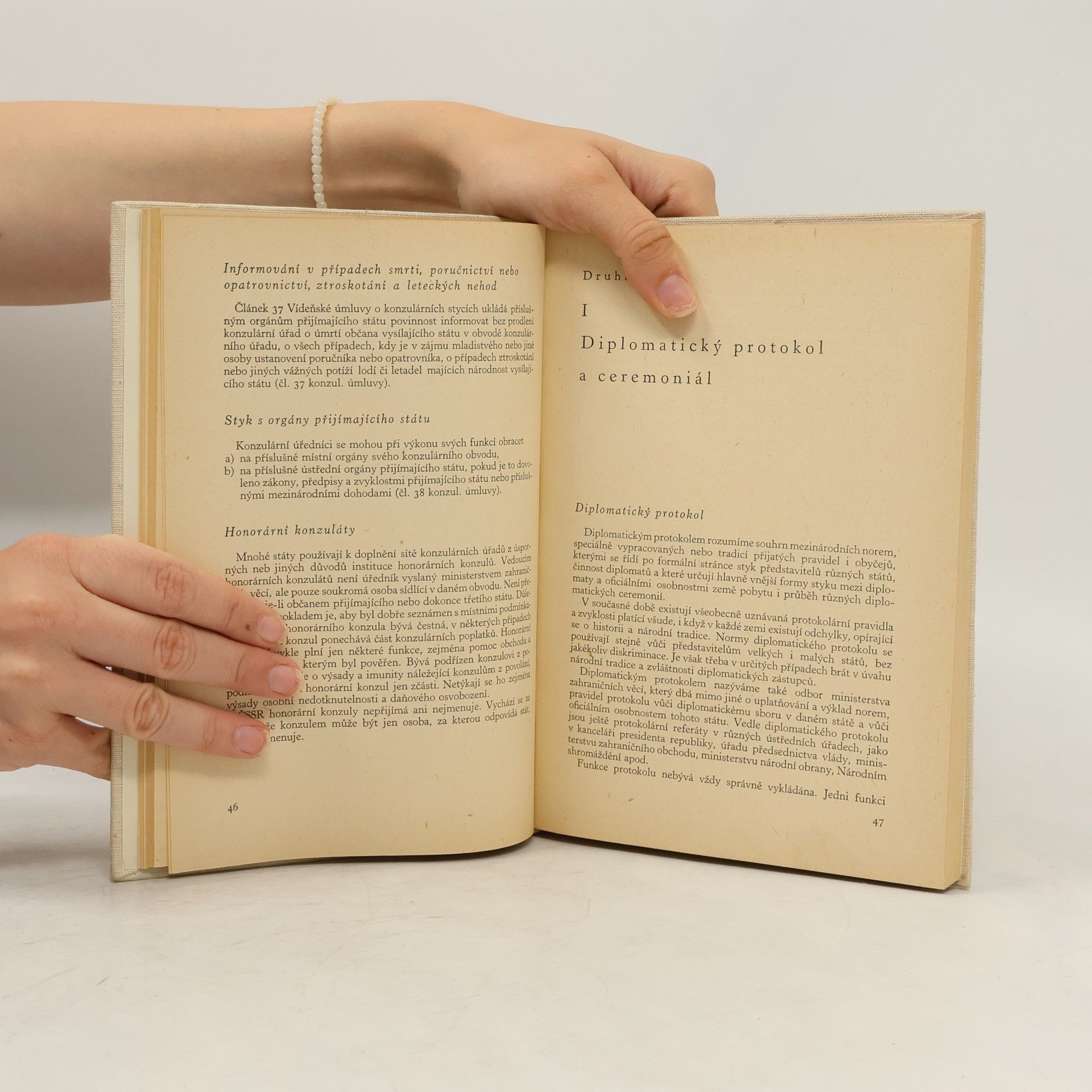 Various authors Diplomatická praxe