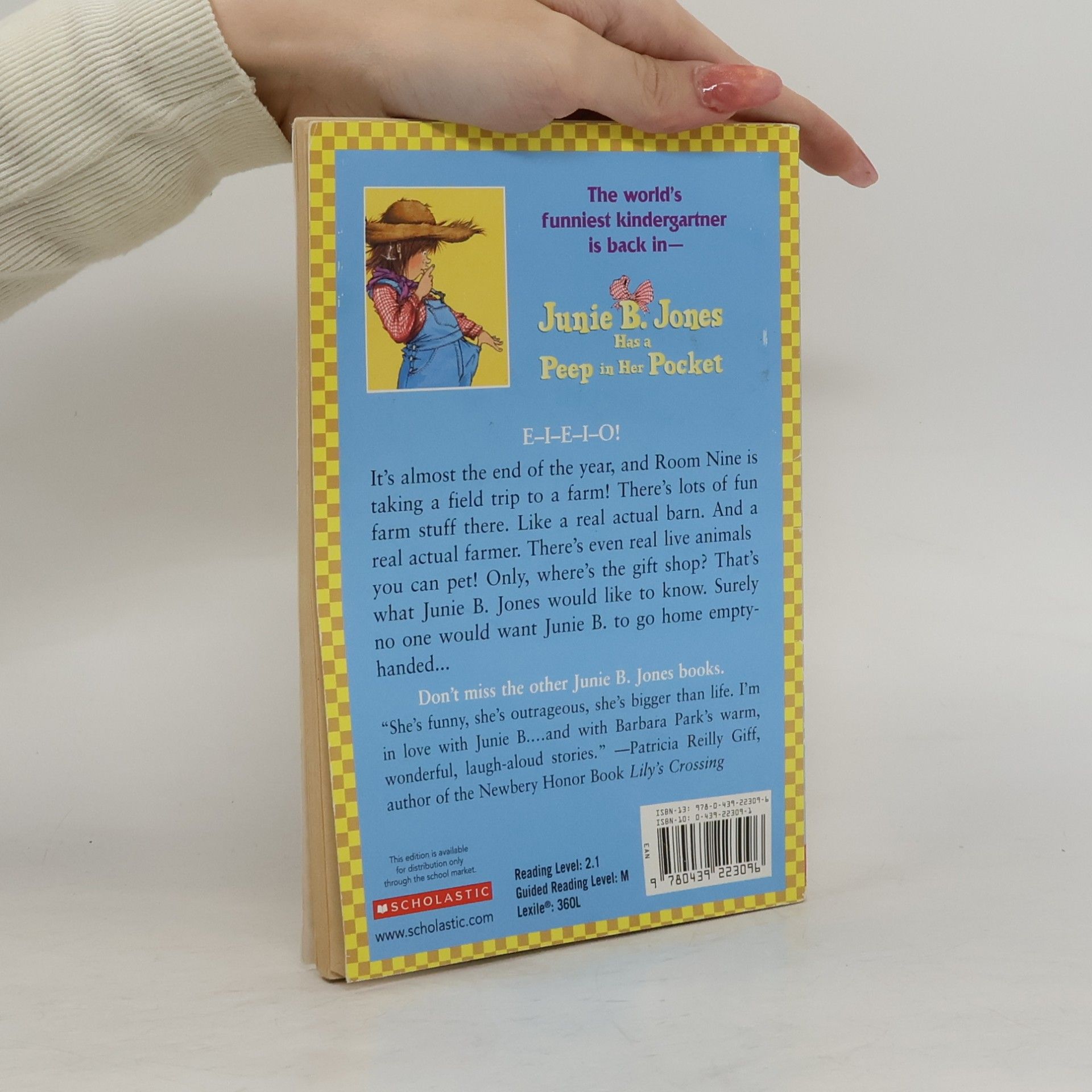 Barbara Park Junie B. Jones Has a Peep in Her Pocket