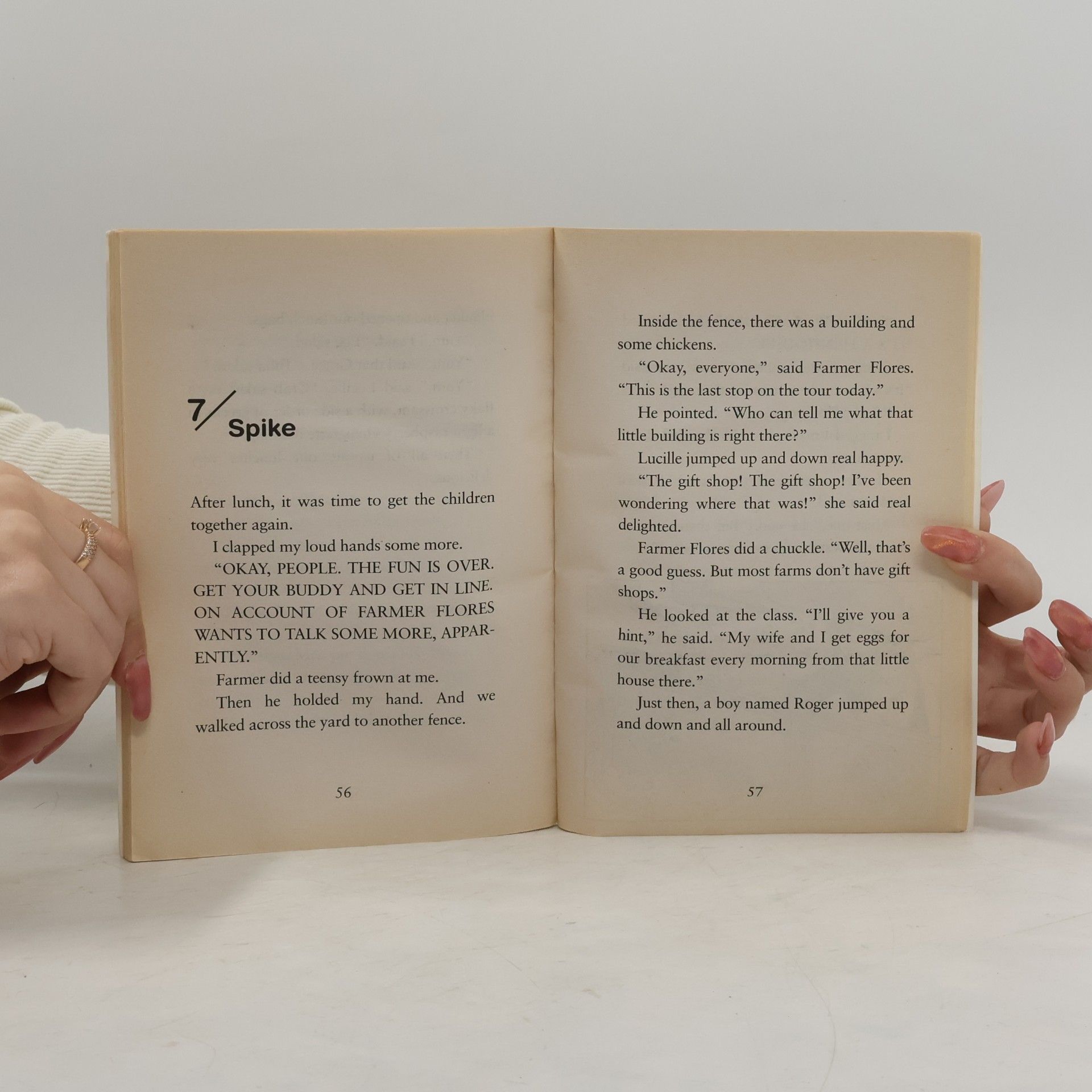 Barbara Park Junie B. Jones Has a Peep in Her Pocket