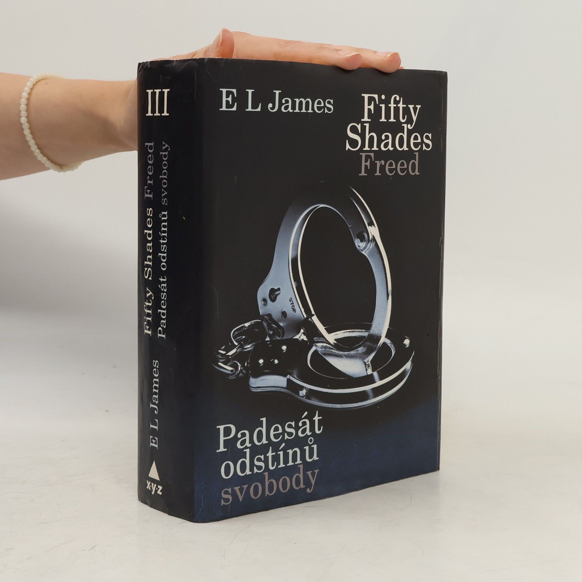 E. L. James Padesát odstínů svobody