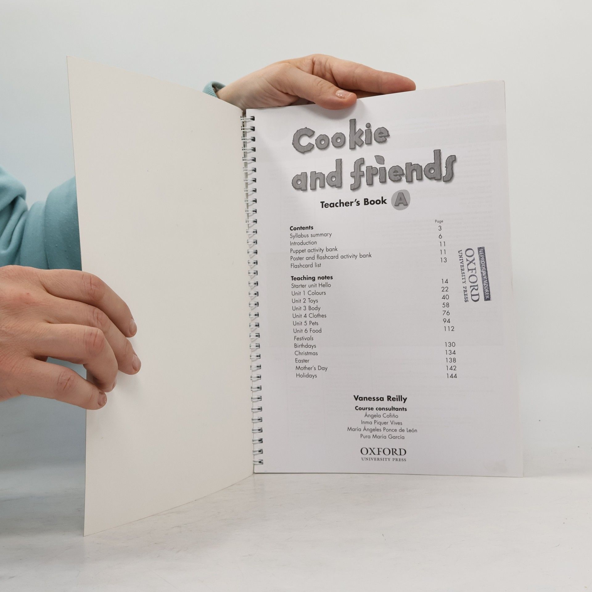 Vanessa Reilly Cookie and friends A. Teacher's book
