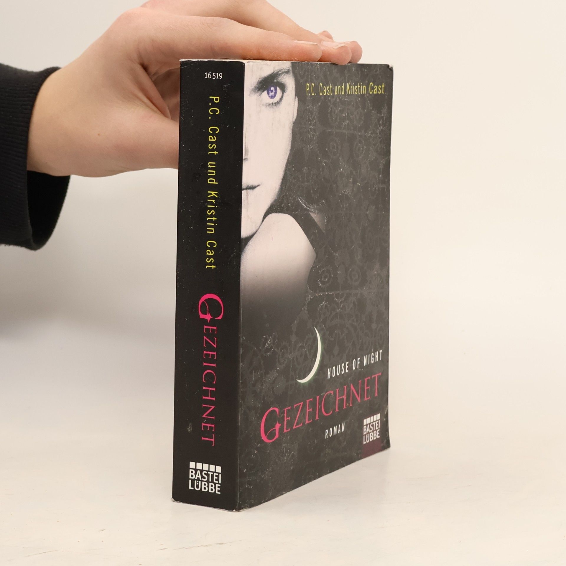 Phyllis Christine Cast Gezeichnet