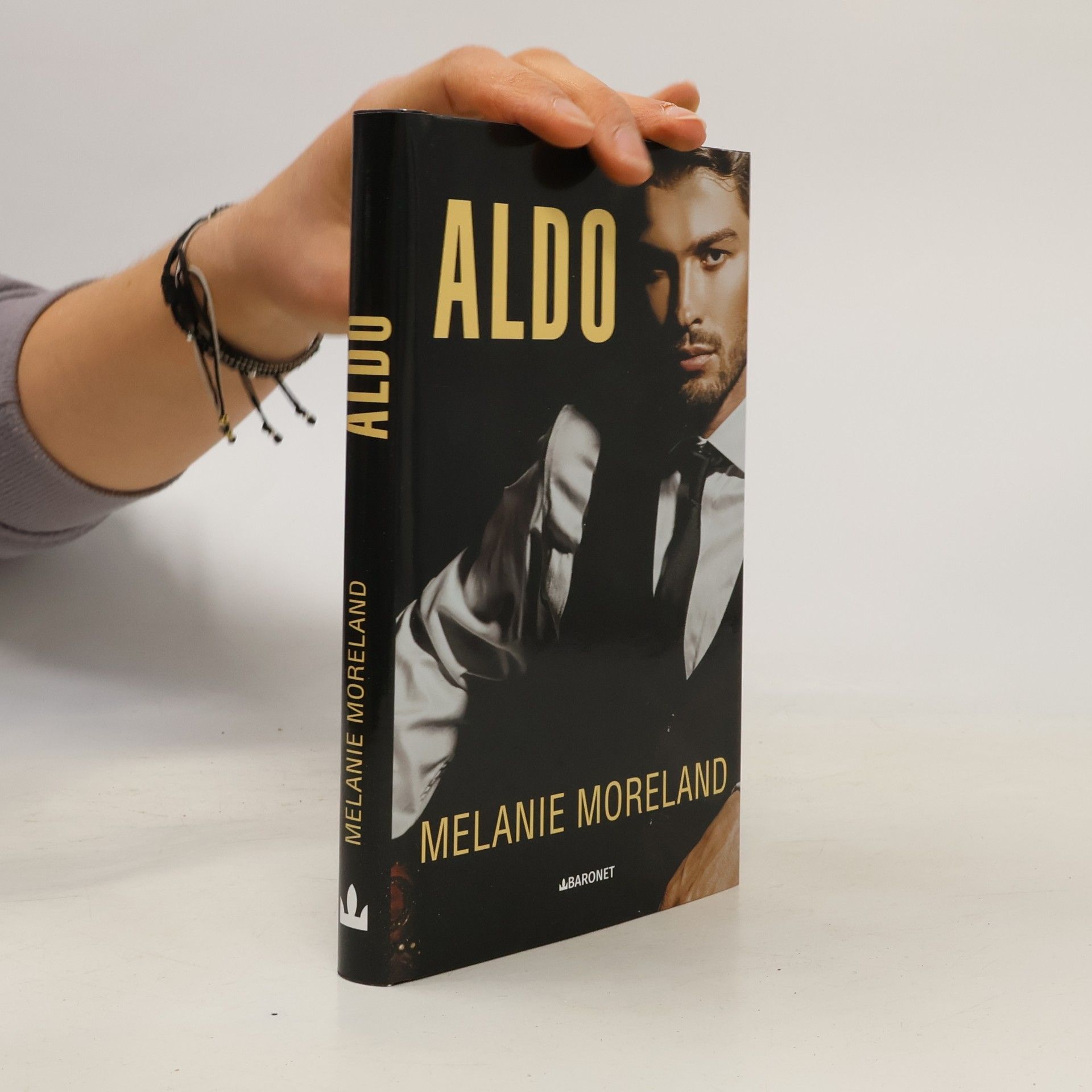 Melanie Moreland Aldo