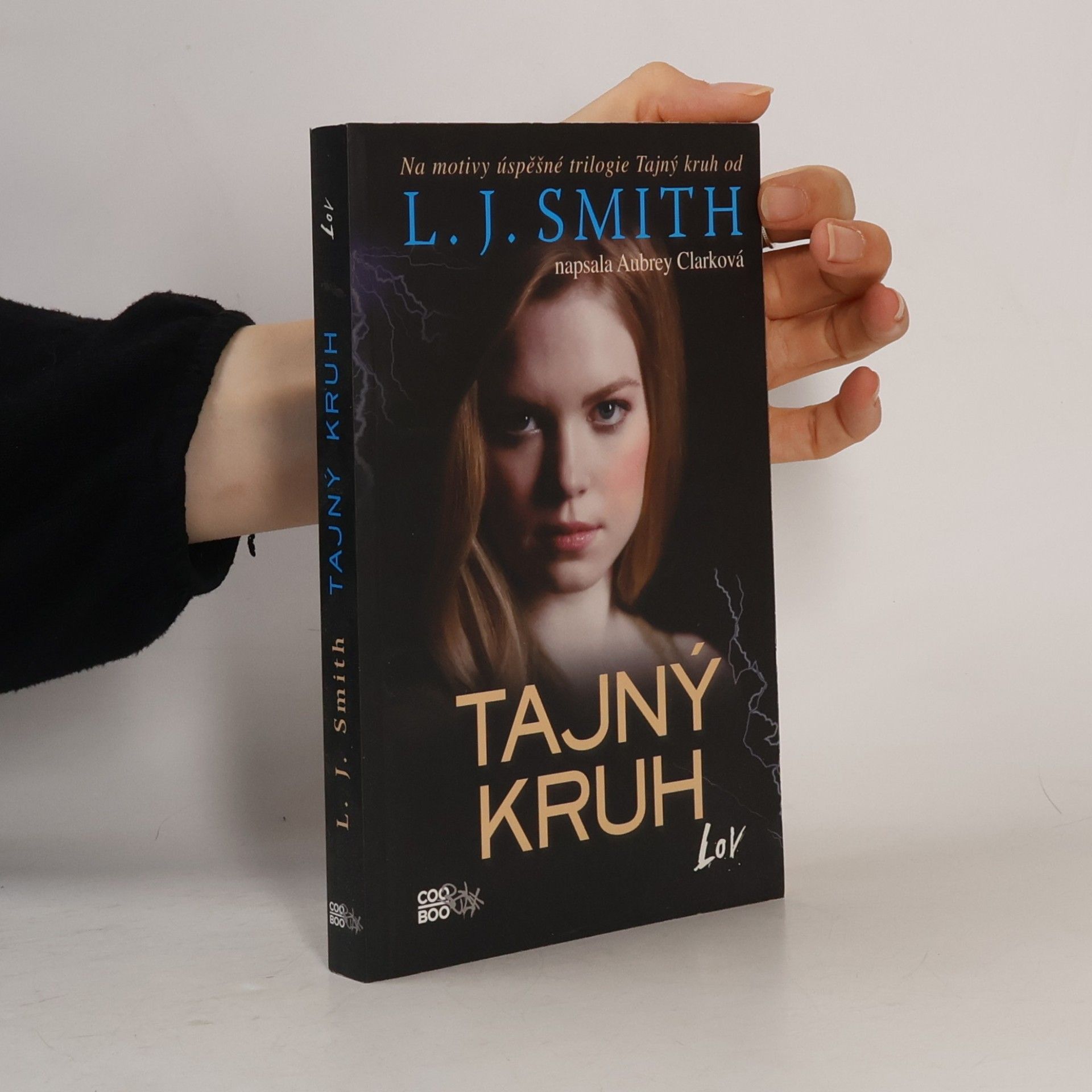 L. J. Smithová  Tajný kruh. Lov