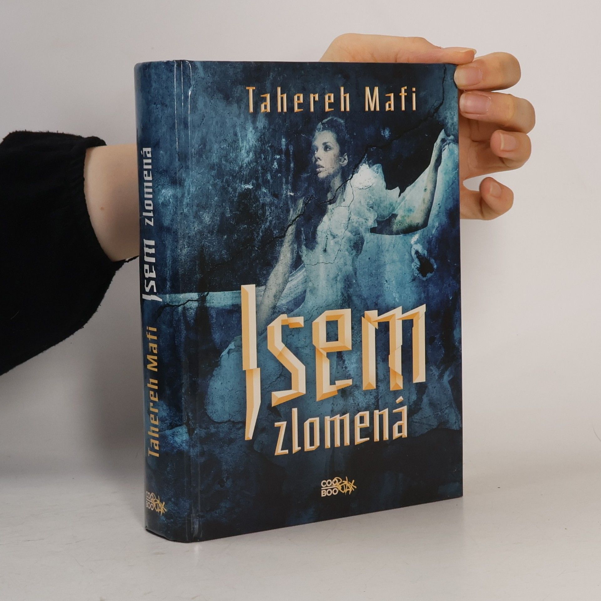 Jsem zlomená