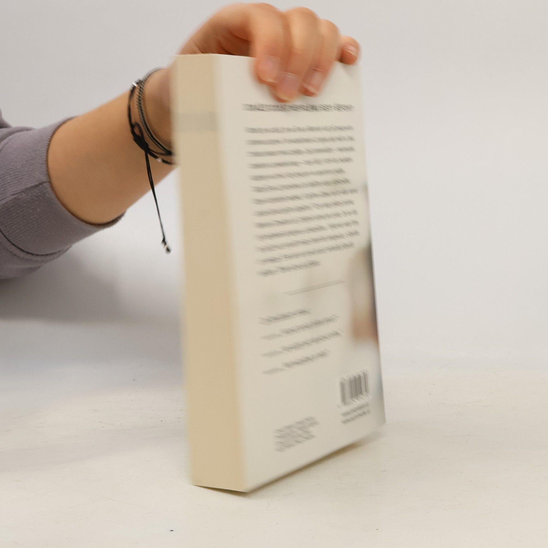 Vi Keeland Projekt šéf