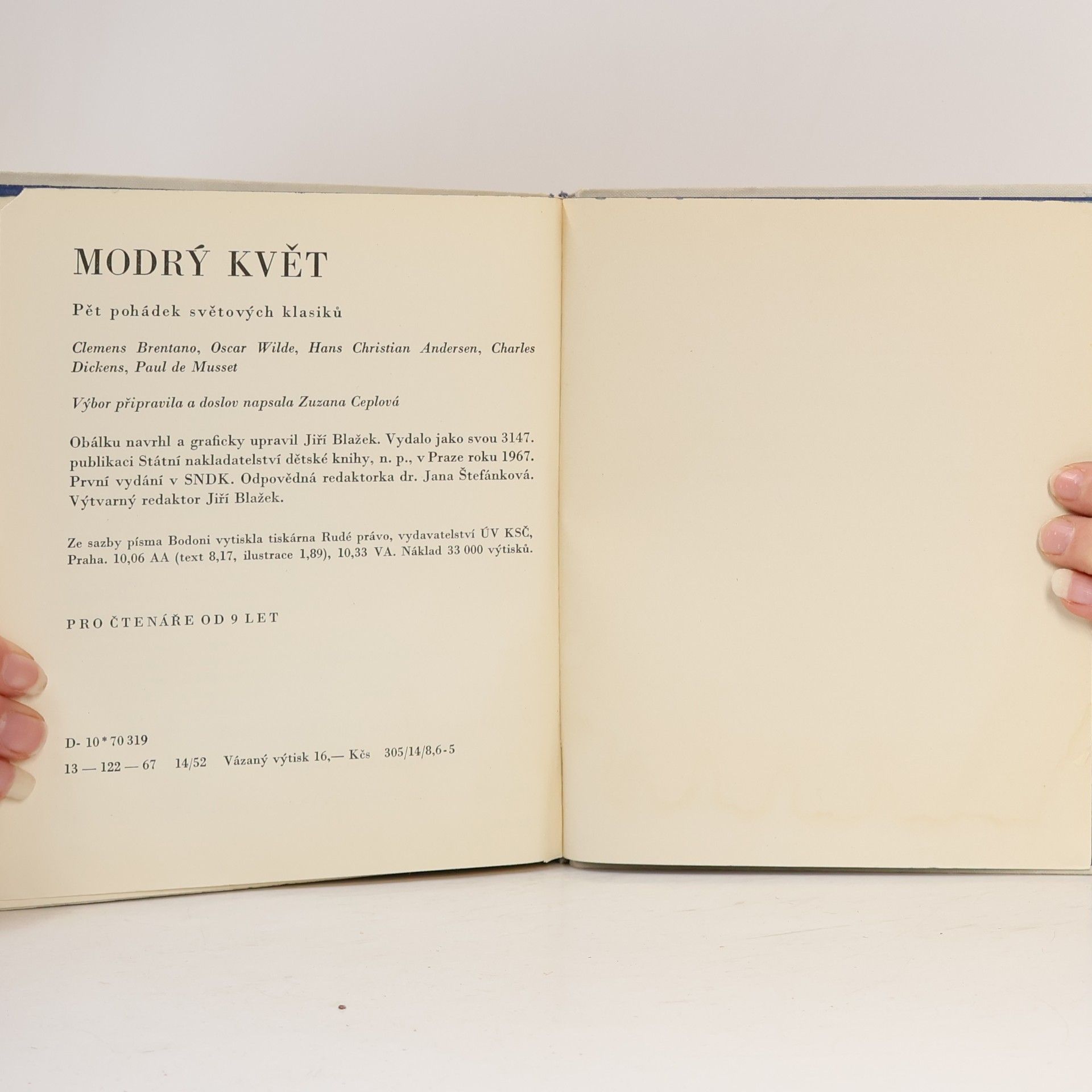 Collectif d'auteurs Modrý květ. Pět pohádek světových klasiků