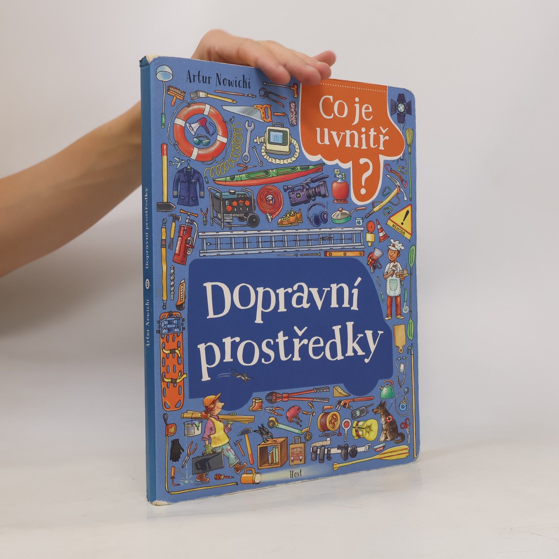 Artur Nowicki Dopravní prostředky : co je uvnitř?