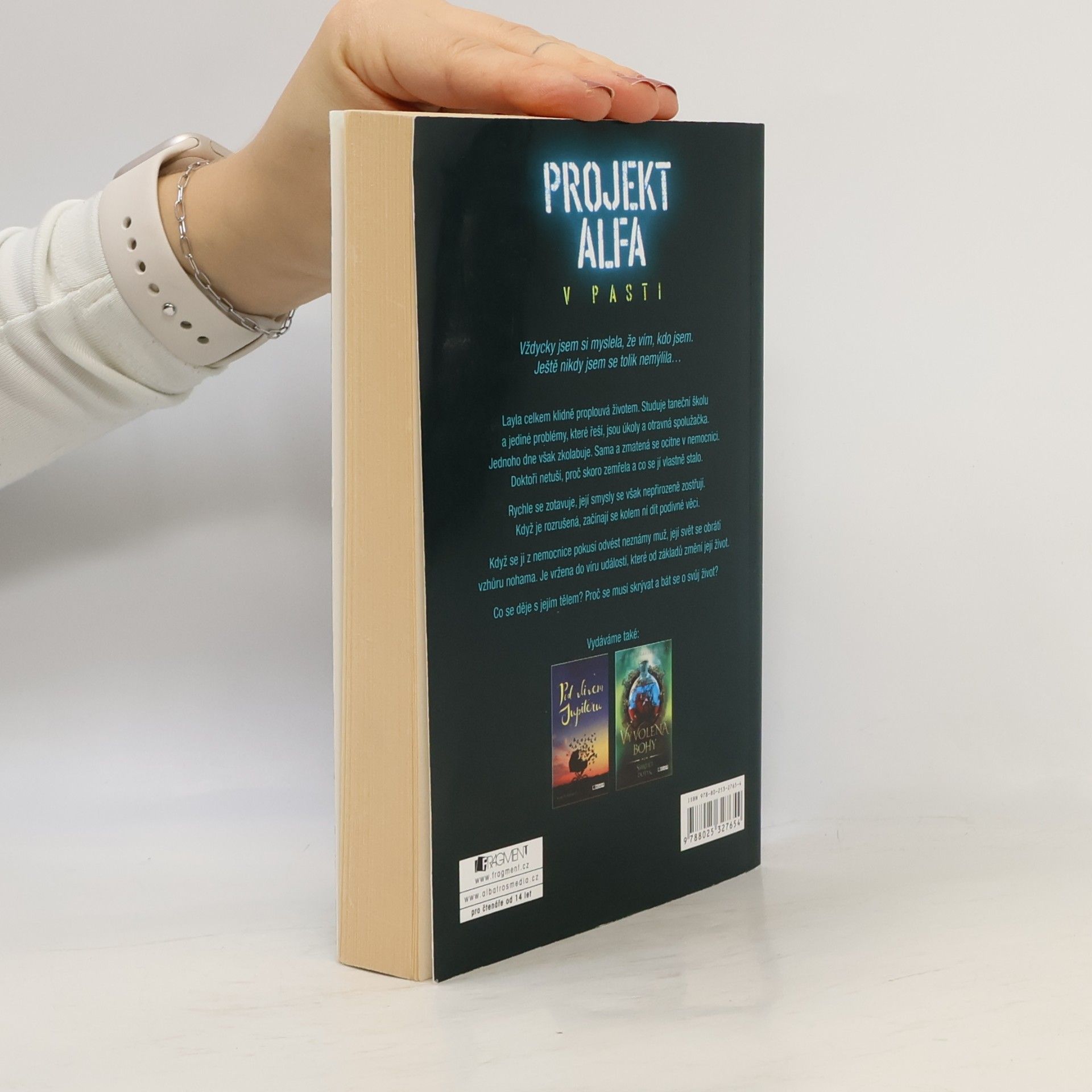 Lenka Dostálová Projekt Alfa. V pasti.