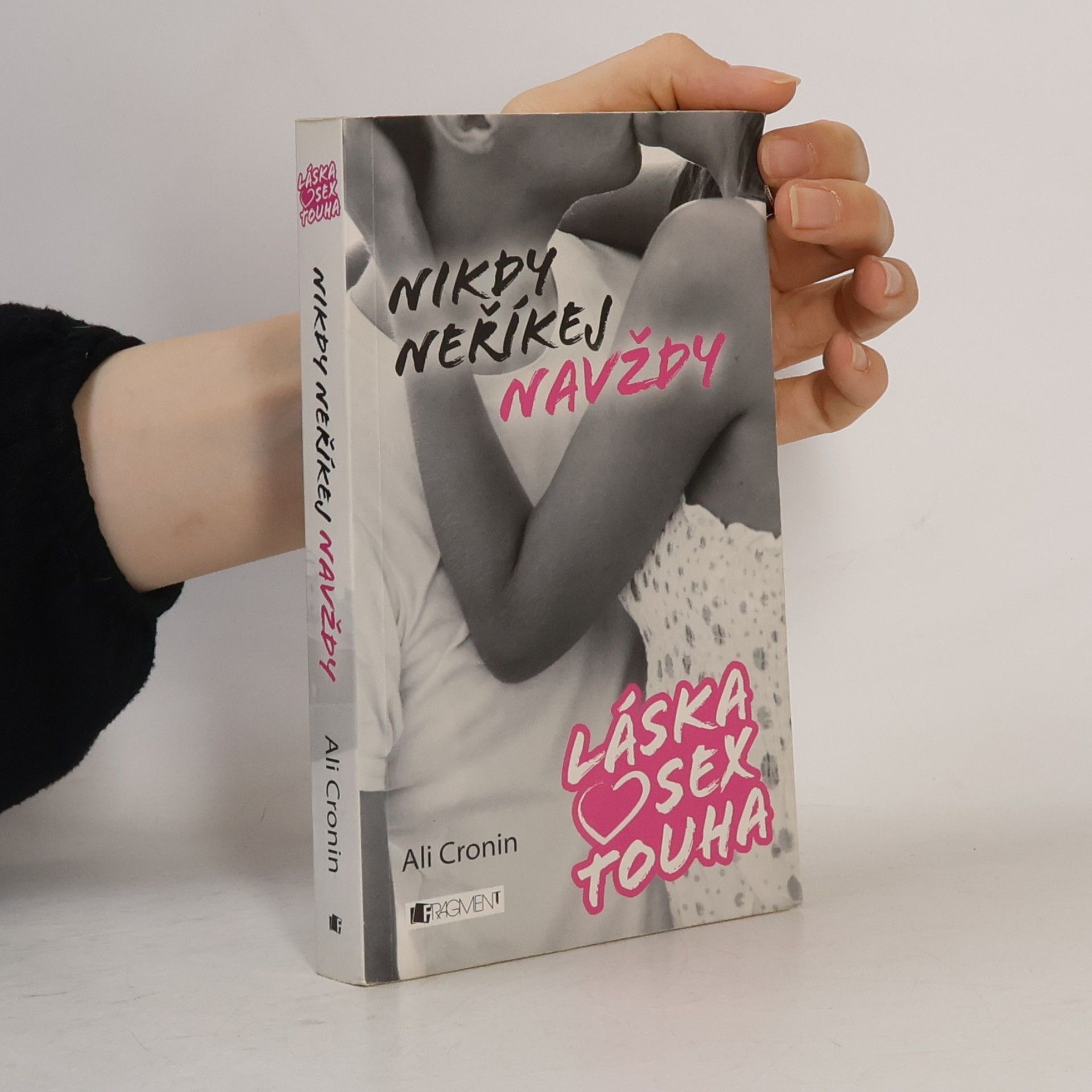 Ali Cronin Nikdy neříkej navždy