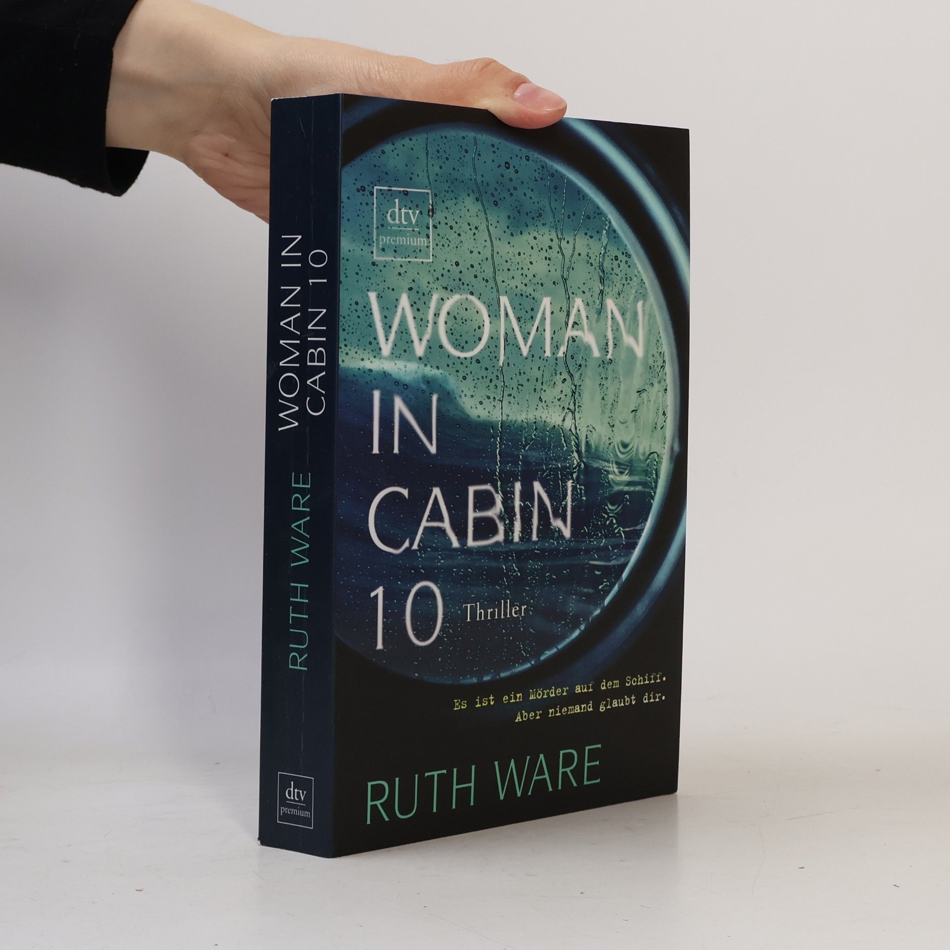 Ruth Ware The woman in cabin 10