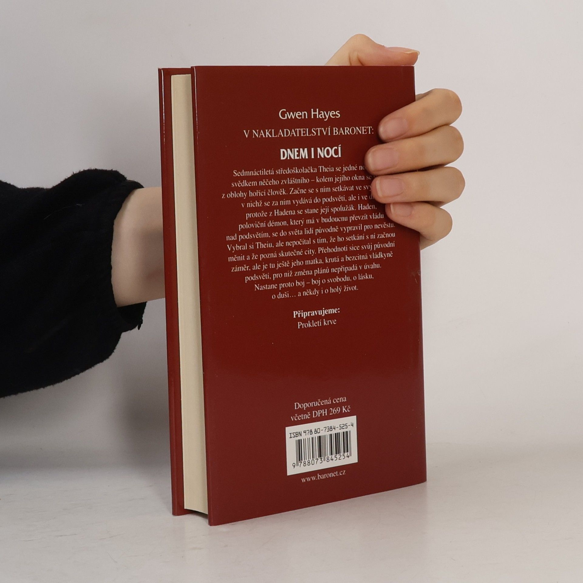Gwen Hayes Dnem i nocí
