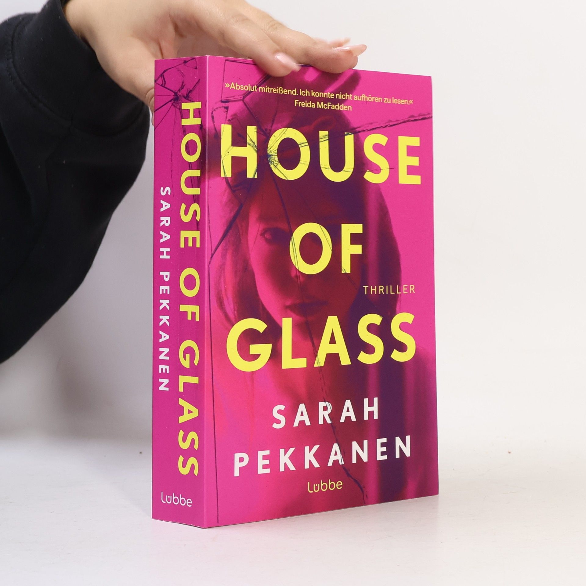 Sarah Pekkanen House of Glass