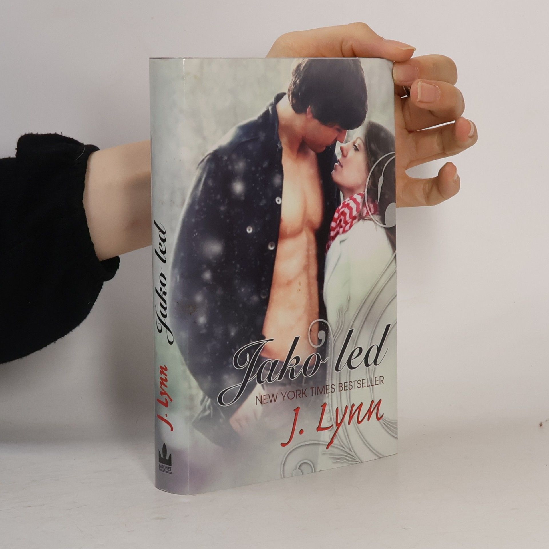 Jennifer L. Armentrout Jako led