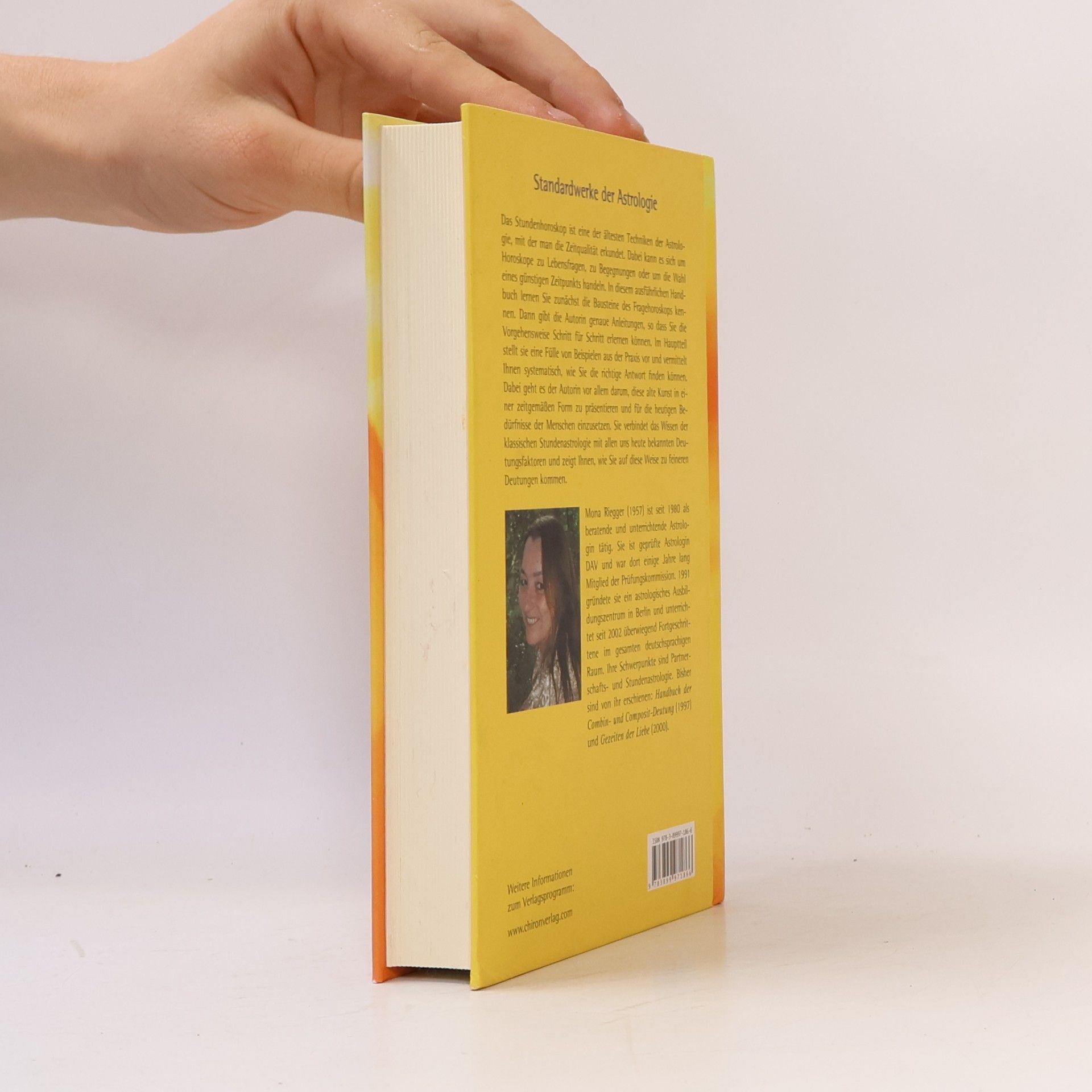 Mona Riegger Handbuch der modernen Stundenastrologie