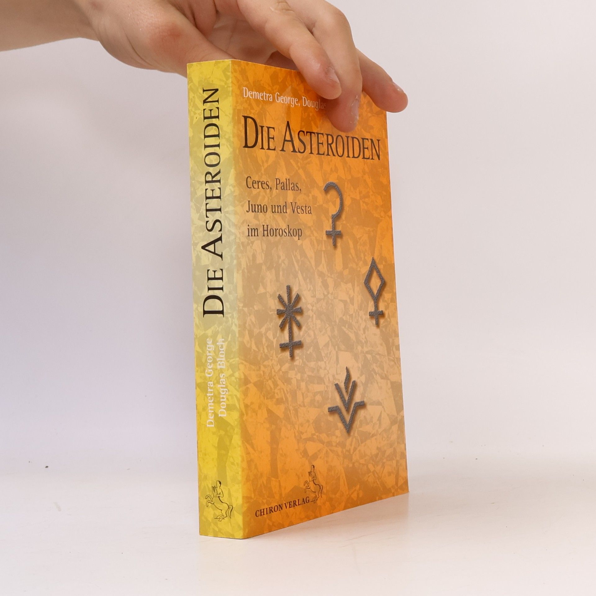 Demetra George Die Asteroiden