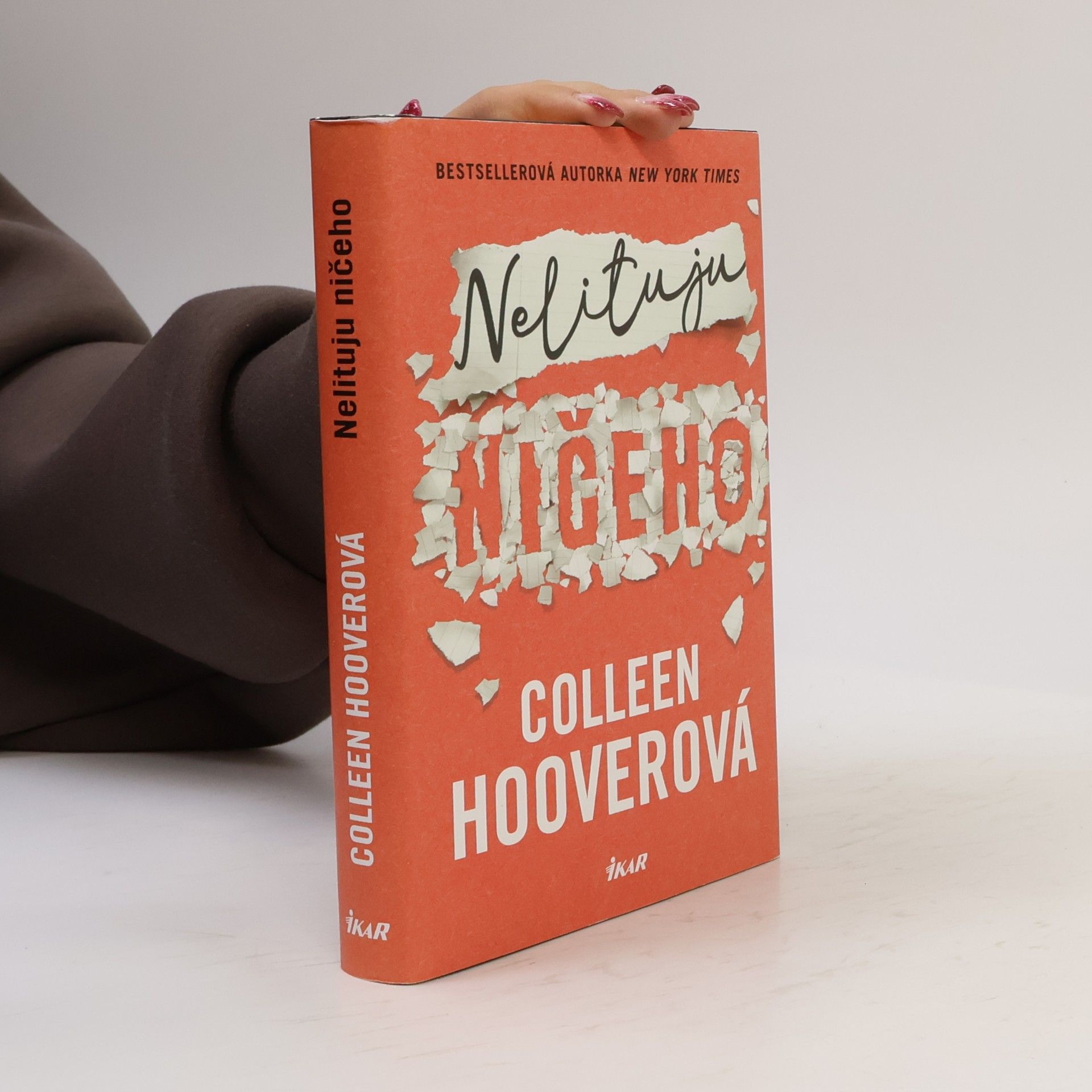 Colleen Hoover Nelituju ničeho
