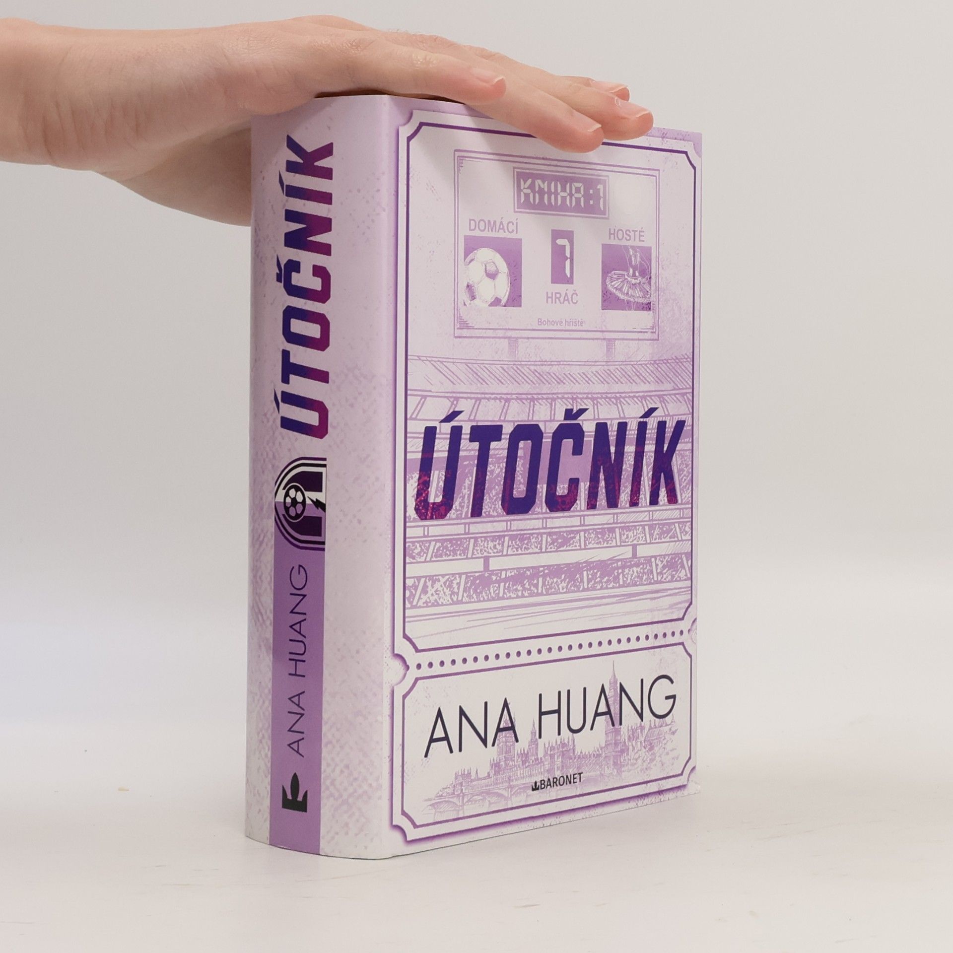 Ana Huang Útočník