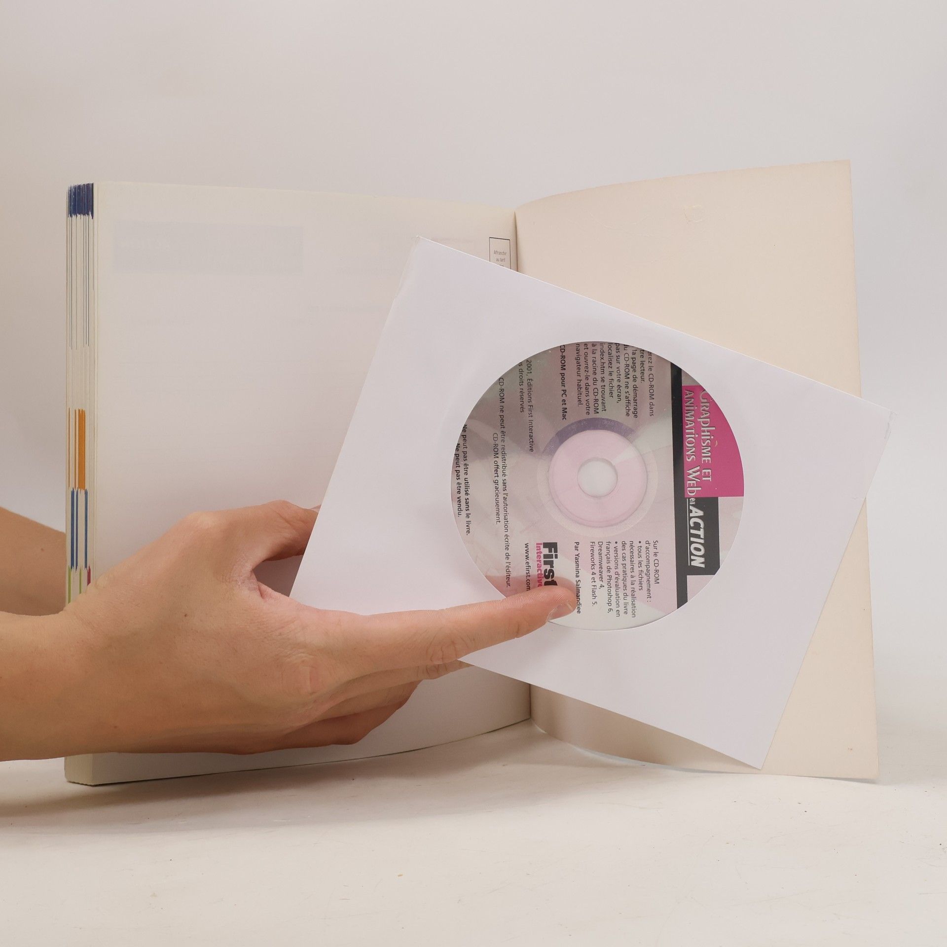 Yasmina Salmandjee Lecomte Graphisme et animations Web. Avec CD-ROM